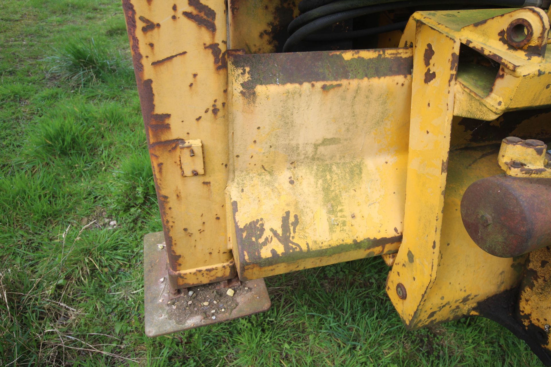 International Harvester 260A 2WD backhoe loader. Registration CWJ 891T (no paperwork). Date of first - Bild 63 aus 104