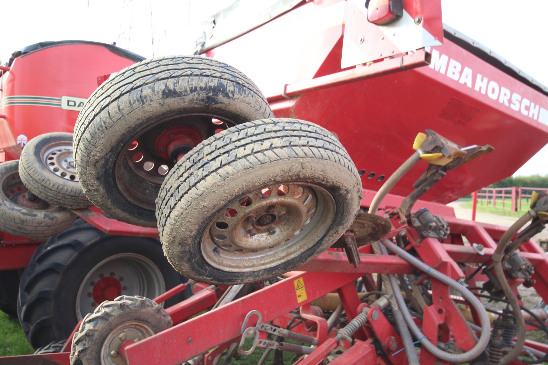 Horsch CO4 4m tine drill. With tramline, control box, various spares and manuals. V. - Bild 30 aus 54