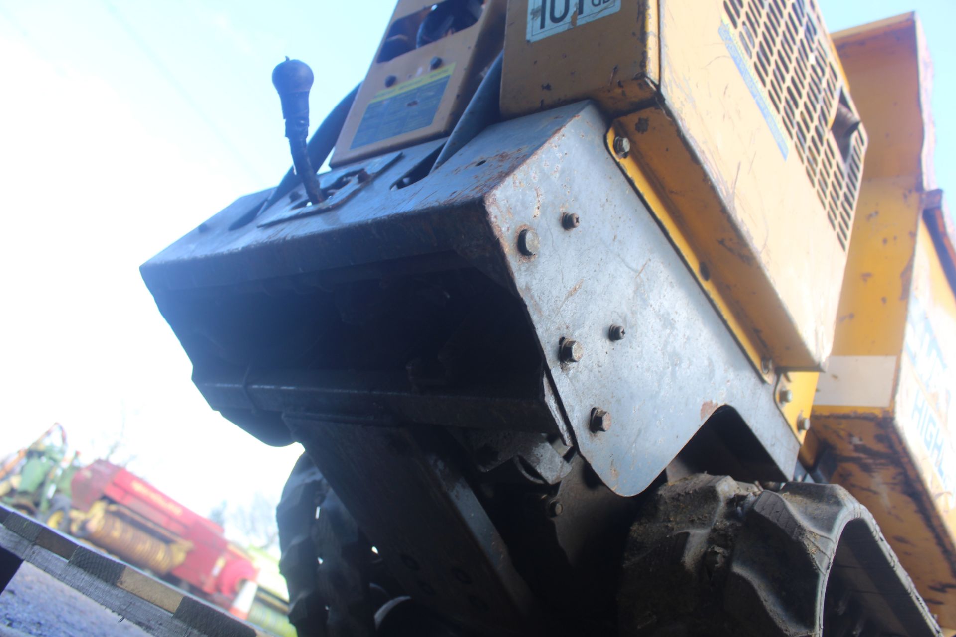 WB06 HighLift tracked pedestrian high tip dumper. 3,318 hours. With Kubota diesel engine. Key held. - Bild 23 aus 35