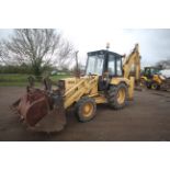 Ford 655 4WD backhoe loader. Registration F829 MVX. Date of first registration 03/10/1988. Showing