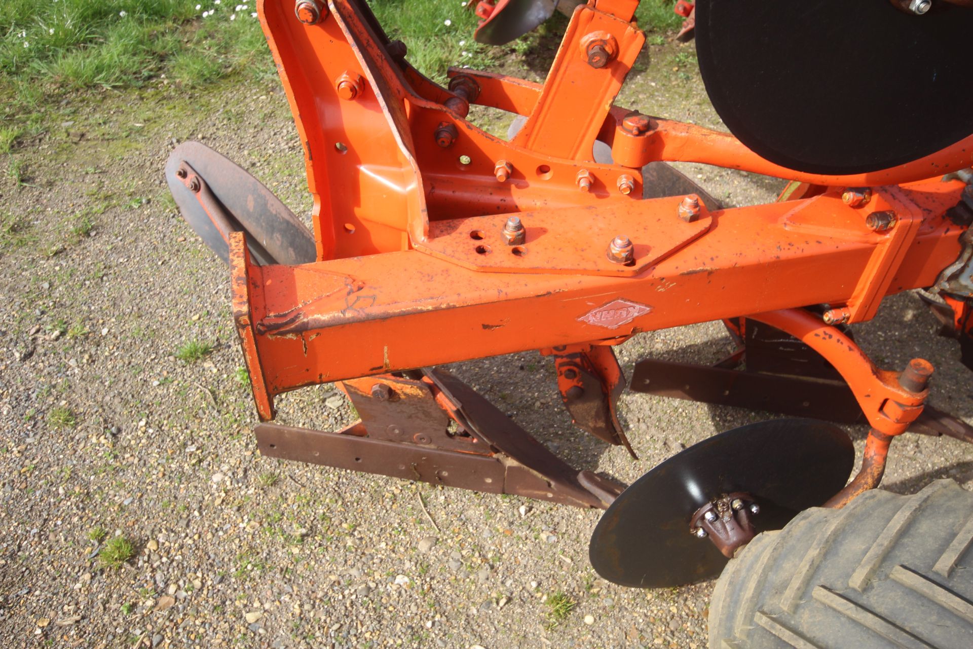 Kuhn Multimaster 121 4+1F reversible plough. Type M121 5ET. Serial number H1985. May 2002. Manual - Image 19 of 26