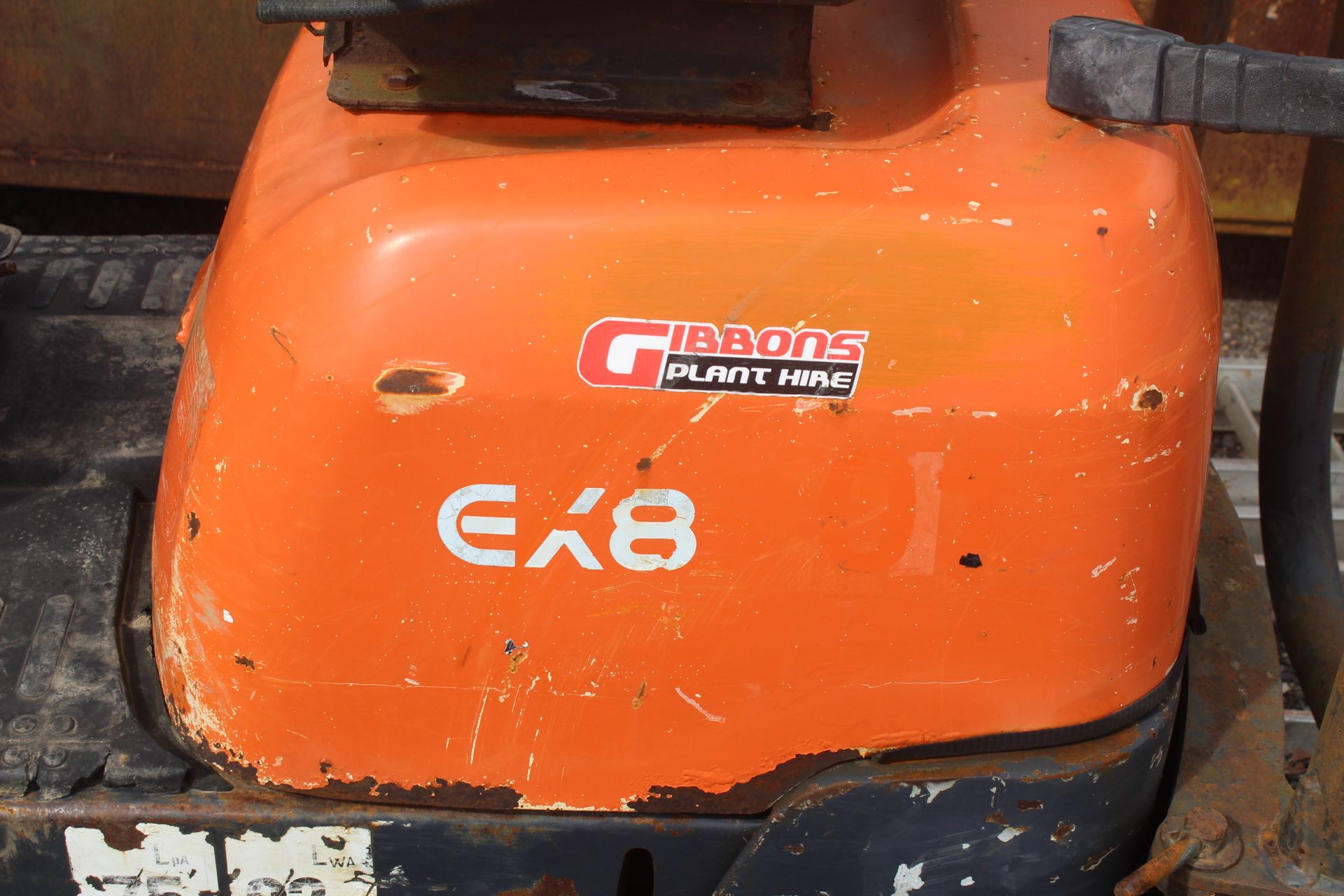 Hitachi EX8-2B 0.8T rubber track micro excavator. 2003. 2,209 hours. Serial number 1AGP004974. - Image 20 of 41