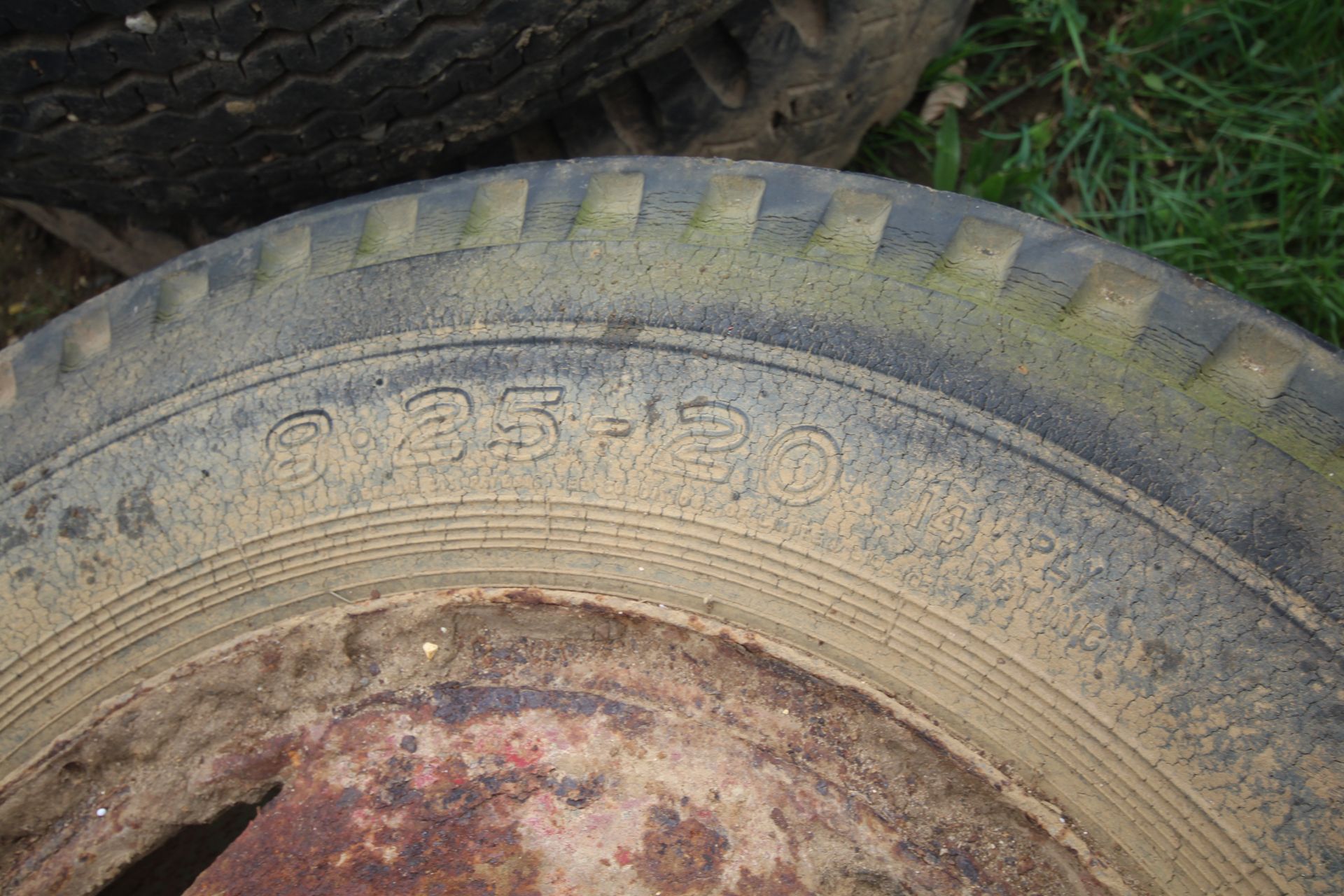2x various trailer wheels and tyres. - Image 4 of 4