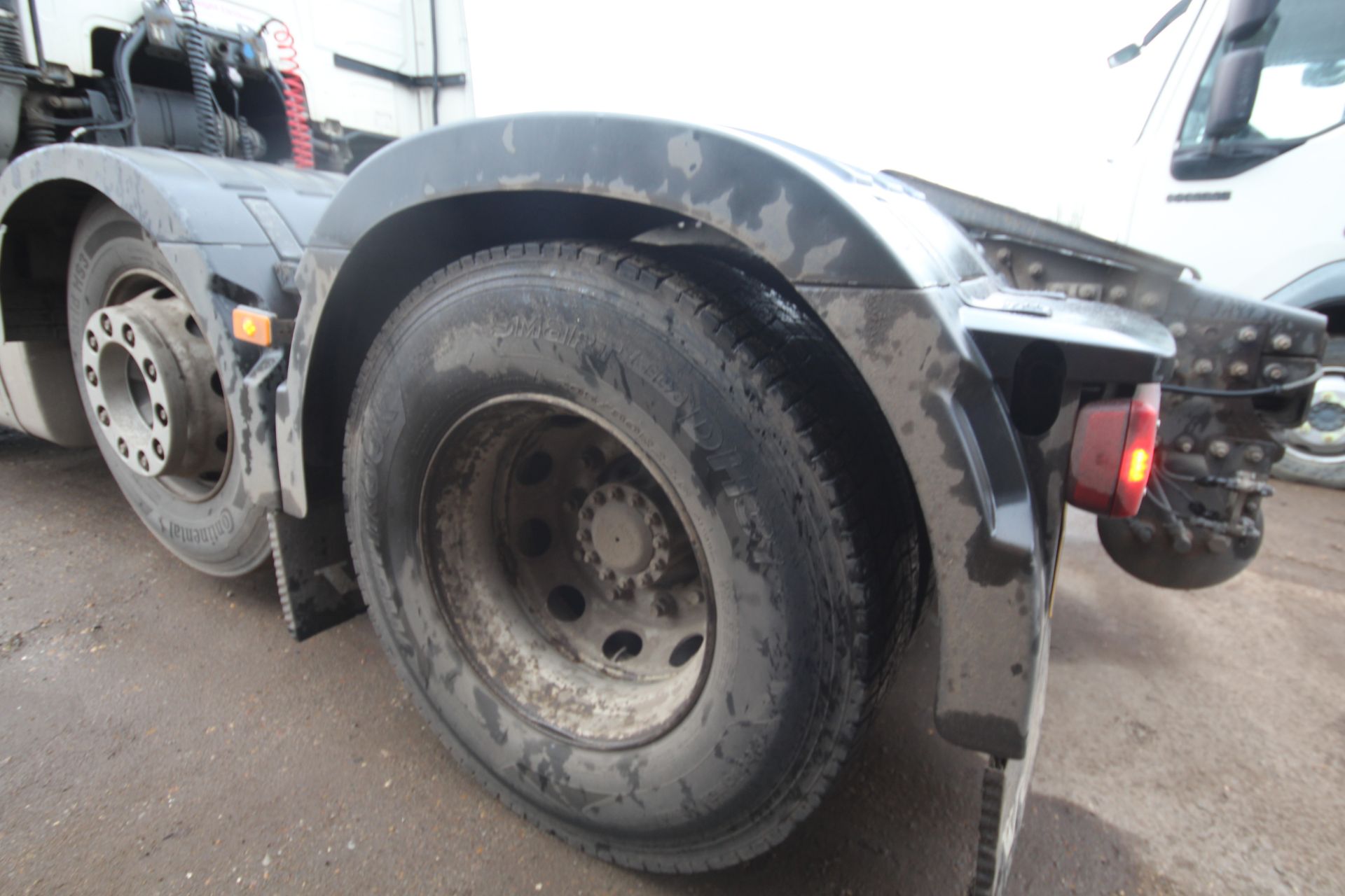 Volvo FH 460 6x2 Euro-6 auto mid-lift 44T unit. Registration WV15 VVX. Date of first registration - Image 45 of 83