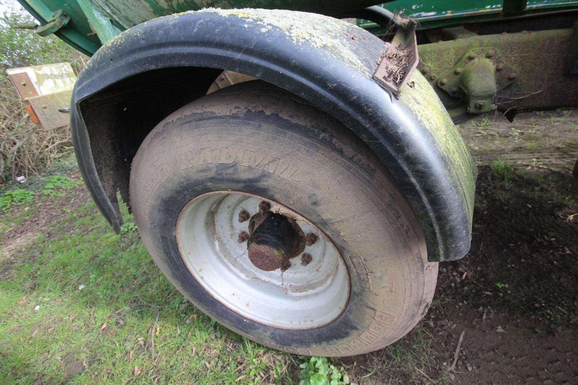 Single axle water bowser. V - Image 17 of 31