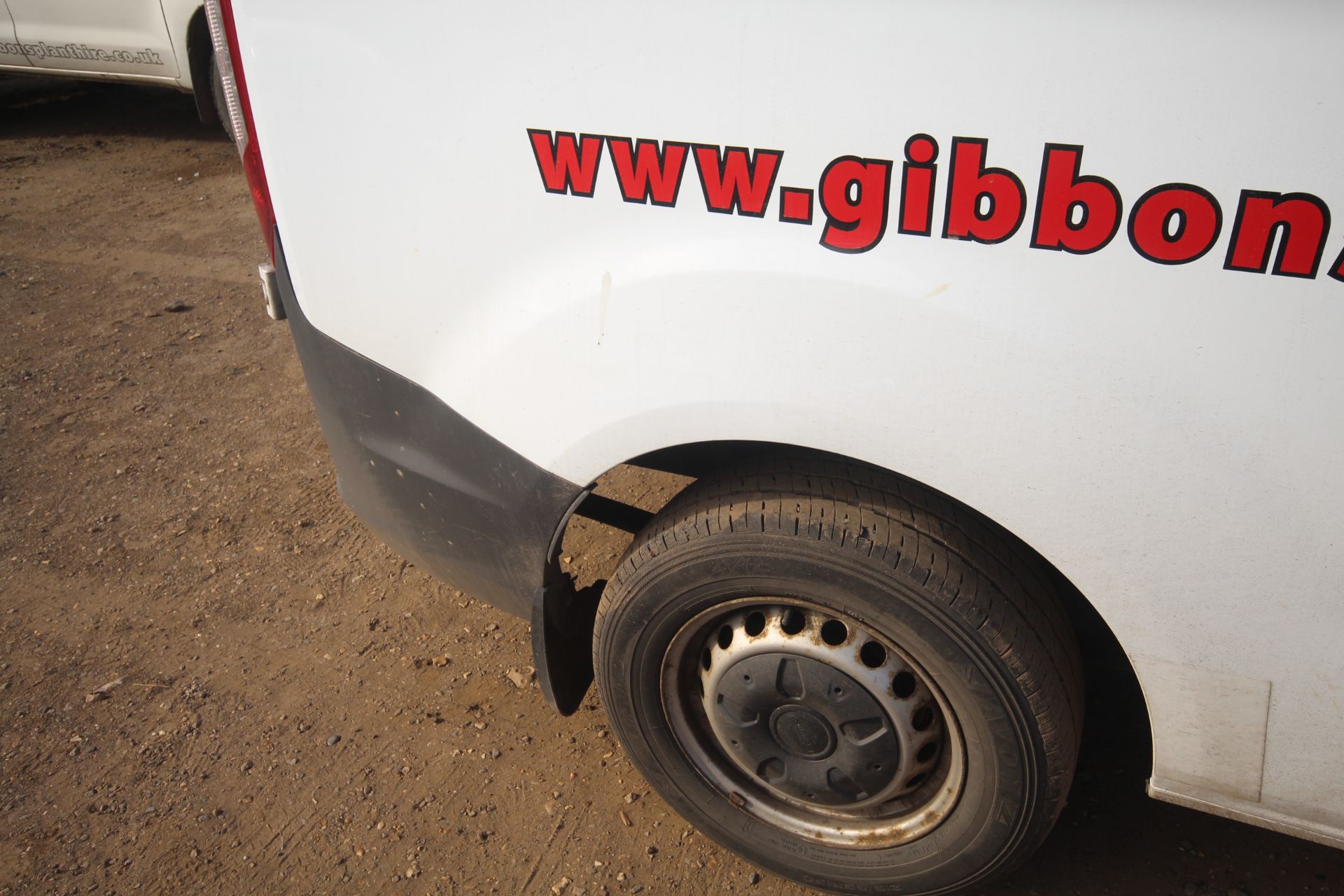 Ford Transit Custom 290 2L diesel manual van. Registration YE17 YYX. Date of first registration 31/ - Image 15 of 56