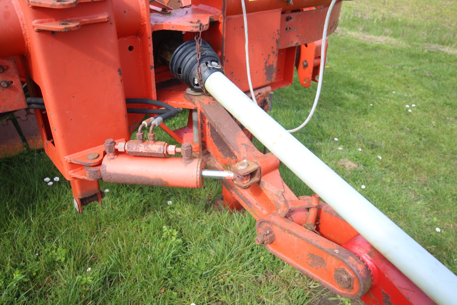 Grimme DL1700 Variant carrot/ onion harvester. With star cleaners. Control Box held. V - Image 7 of 61