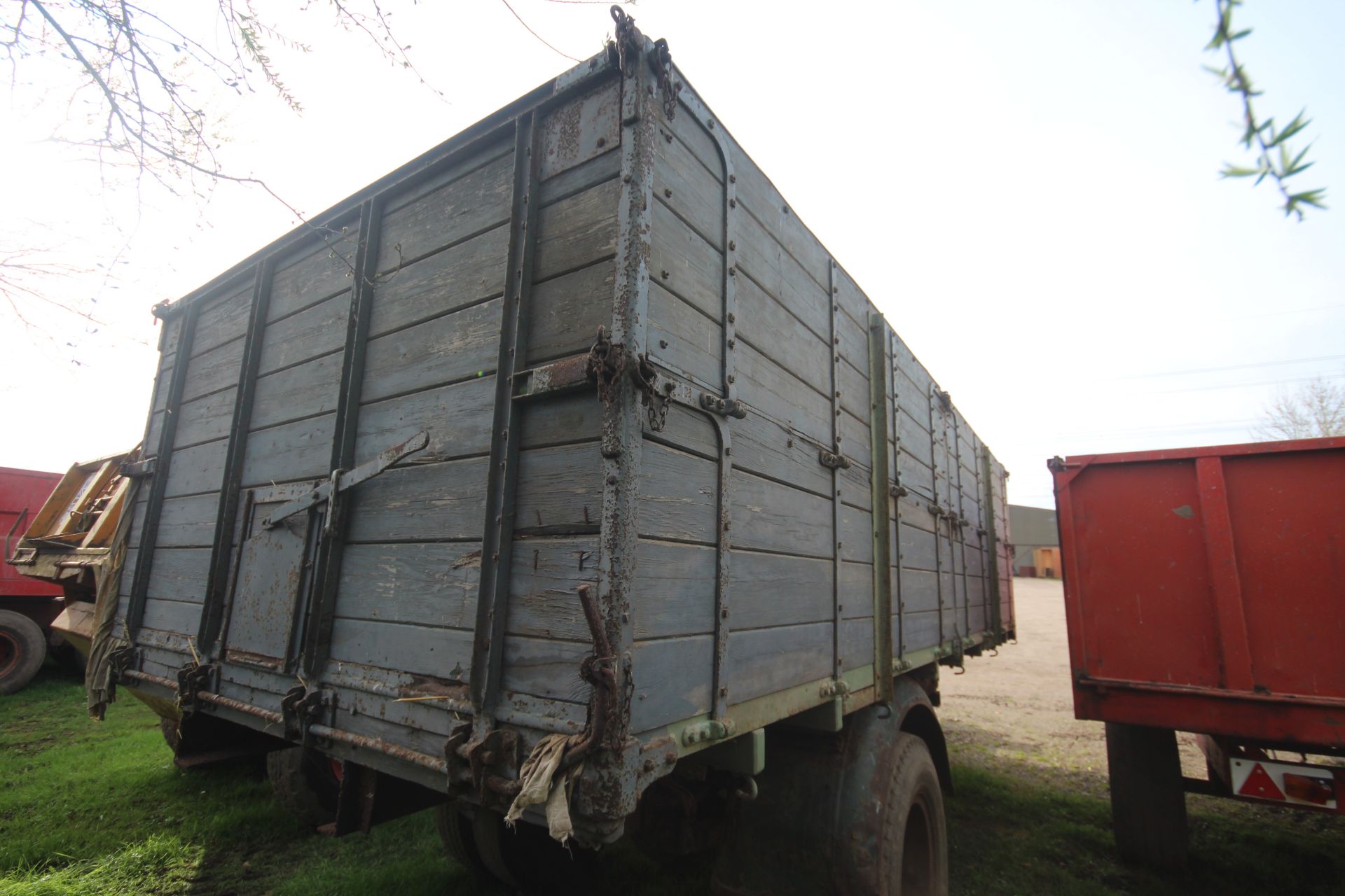 10T single axle lorry conversion wooden sided tipping trailer. - Image 17 of 25