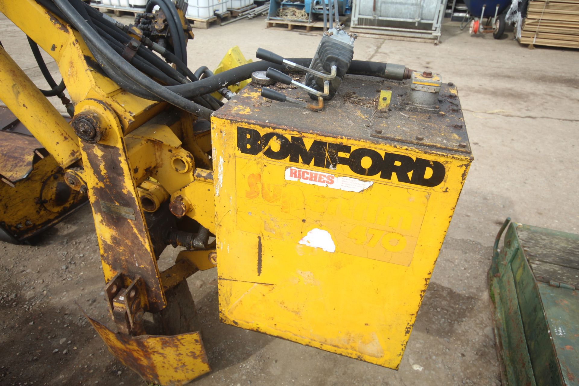 Bomford Super Trim 470 hedge cutter. With linkage conversion headstock and cable controlled spools. - Image 5 of 20