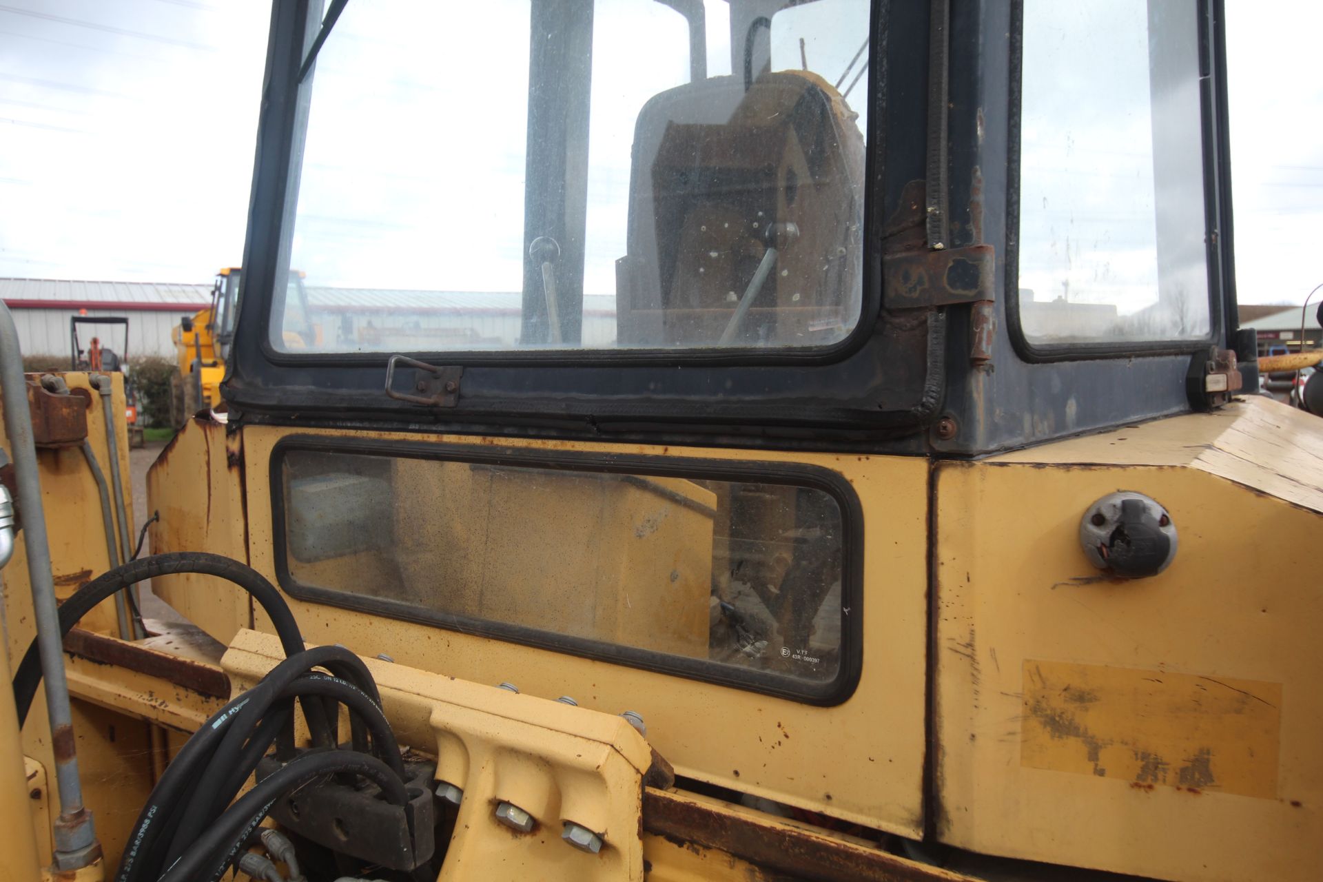 Ford 655 4WD backhoe loader. Registration F829 MVX. Date of first registration 03/10/1988. Showing - Image 34 of 87