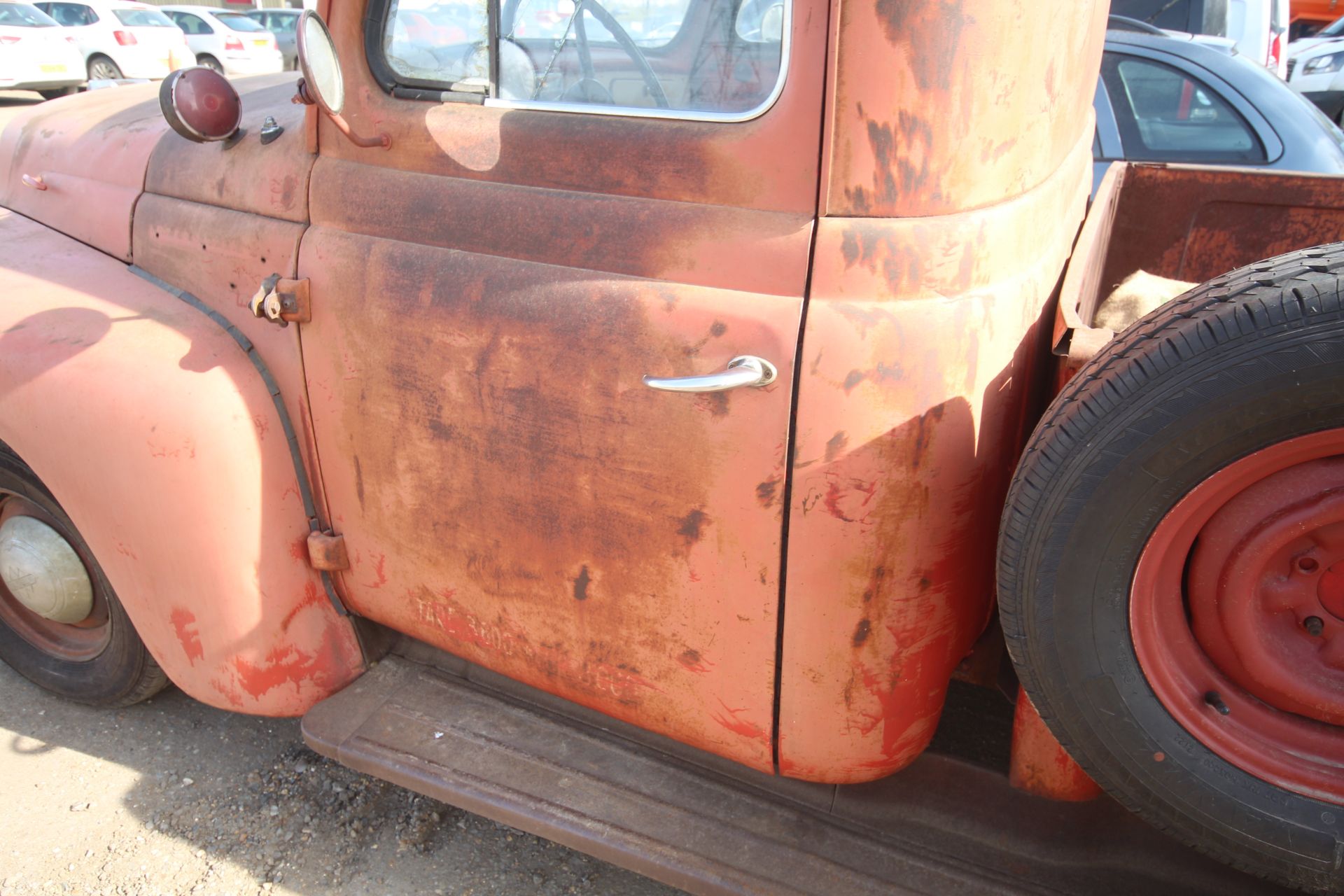 International R100 petrol pick-up. Registration 161 XVY. 1954. Vendor reports a lot of - Image 31 of 54