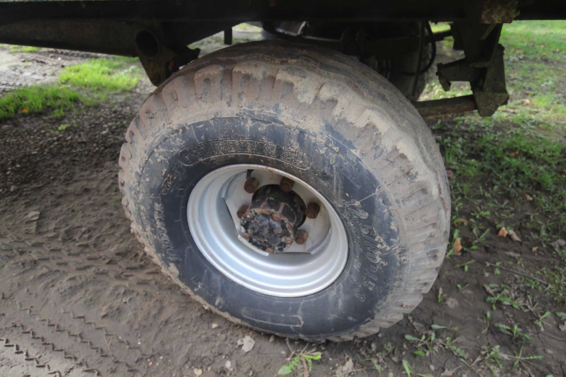 20ft single axle bale trailer. V - Image 19 of 20