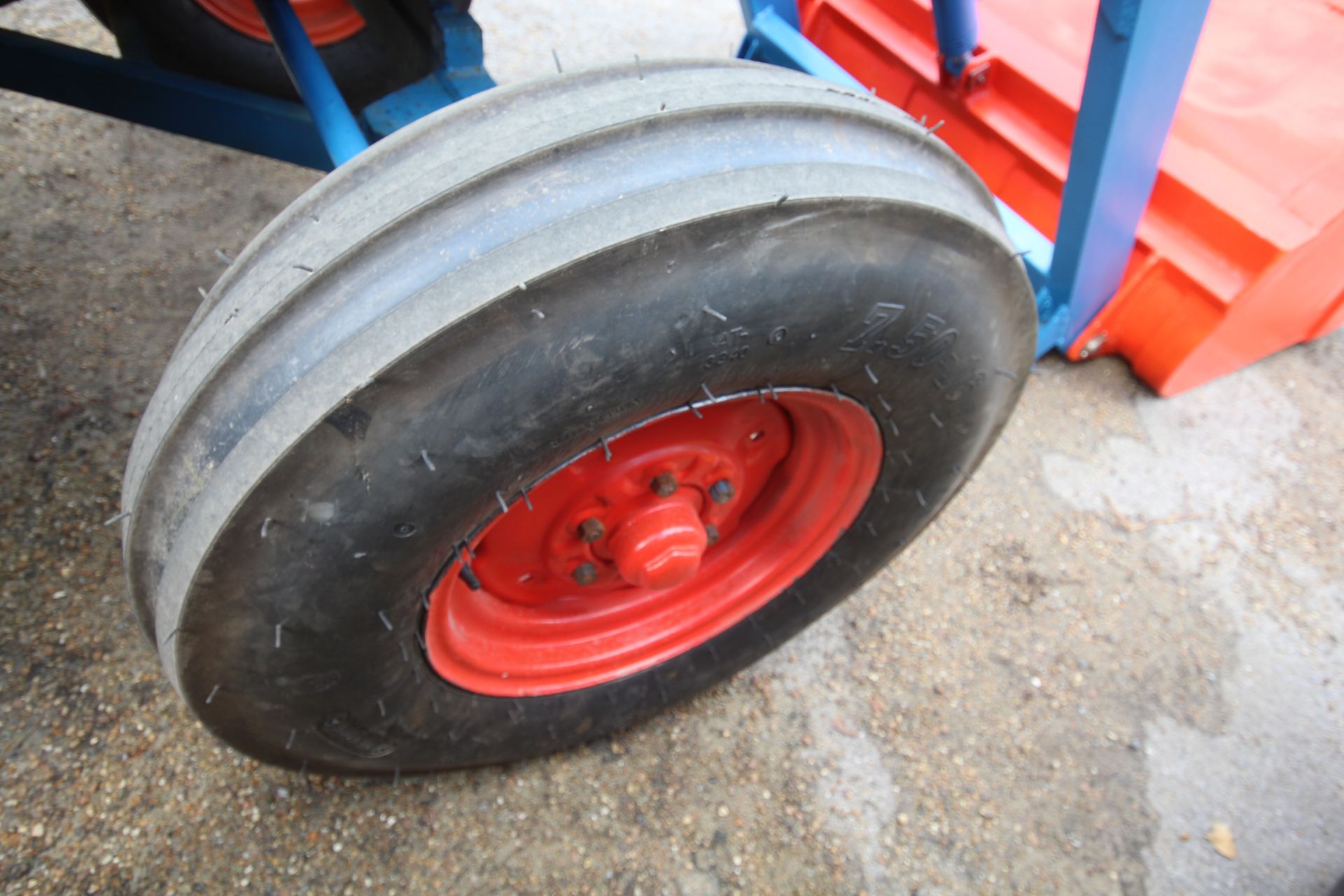 Fordson Power Major 2WD tractor. Registration 708 GUR (no paperwork). 12.4-36 rear wheels and - Image 40 of 54