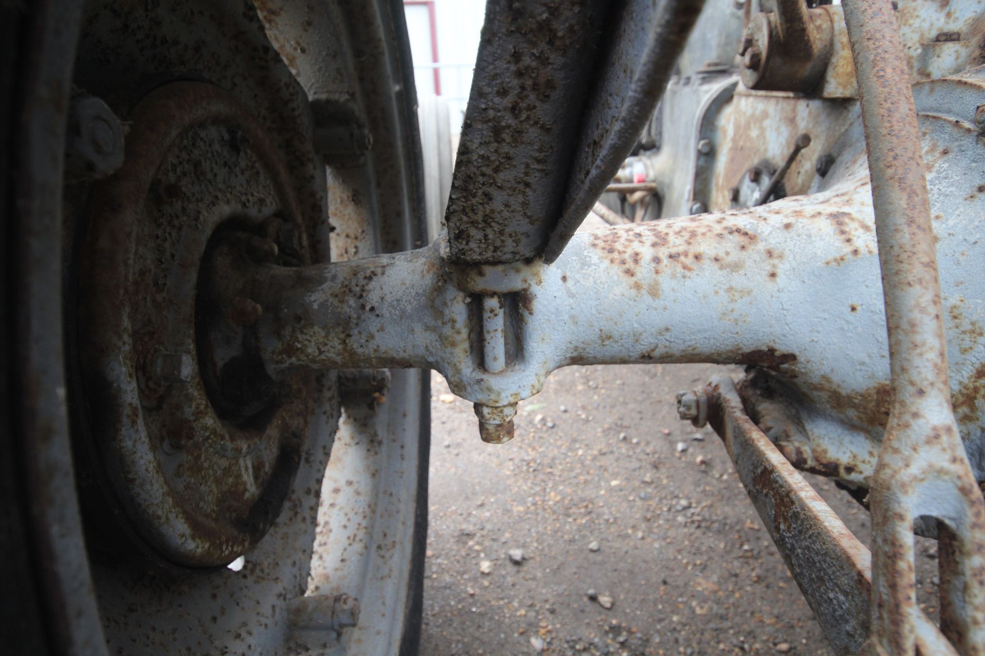 Ferguson TED 20 Petrol/ TVO 2WD tractor. 1953. Serial number 201176. Key held. V - Bild 15 aus 45