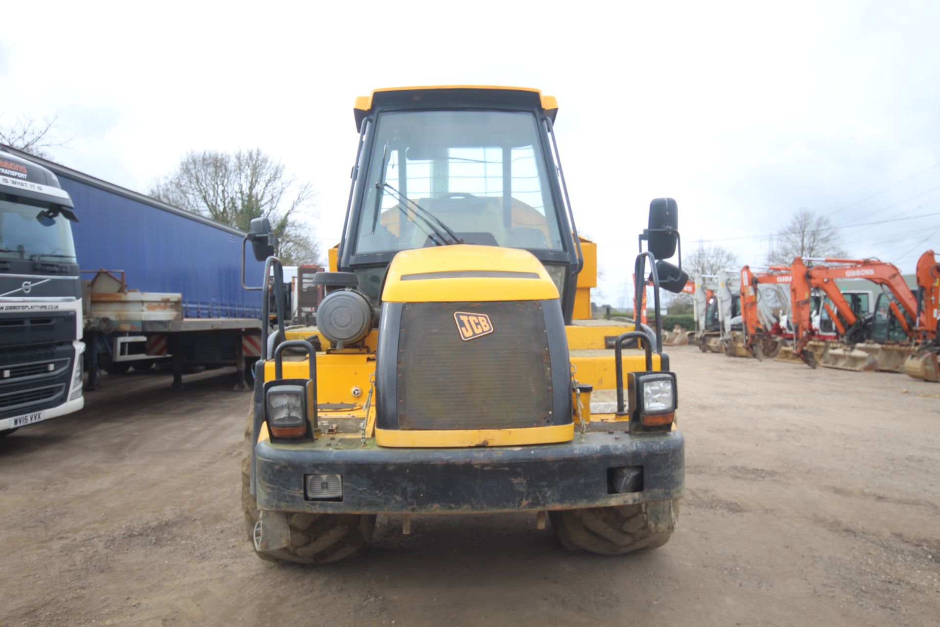 JCB 714 14T 4WD dumper. 2006. 6,088 hours. Serial number SLP714AT6EO830370. Owned from new. Key - Image 2 of 108
