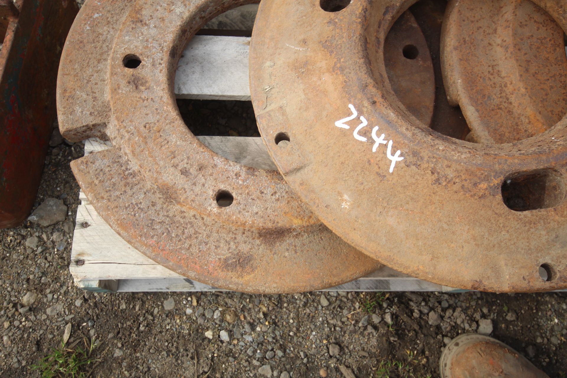 Fordson rear wheel weights: starter and 2x weights. - Image 2 of 5