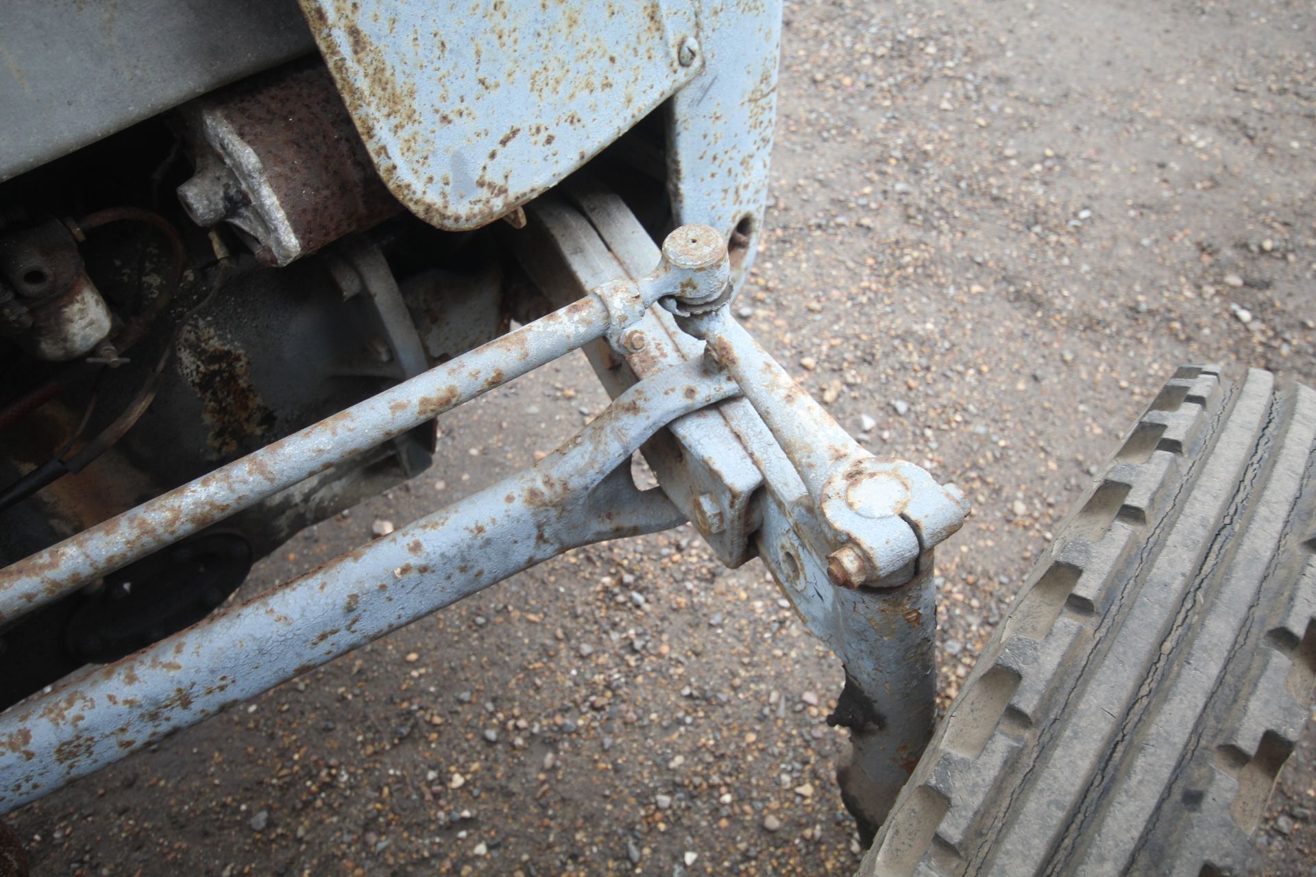 Ferguson TED 20 Petrol/ TVO 2WD tractor. 1953. Serial number 201176. Key held. V - Bild 35 aus 45