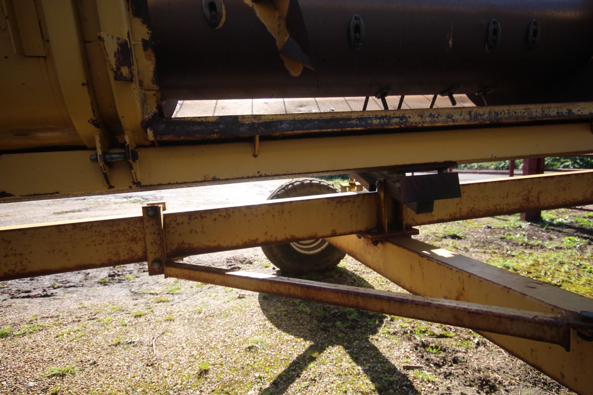 New Holland TX65 5 straw walker combine harvester. Registration N887 SKS. Date of first registration - Image 152 of 163