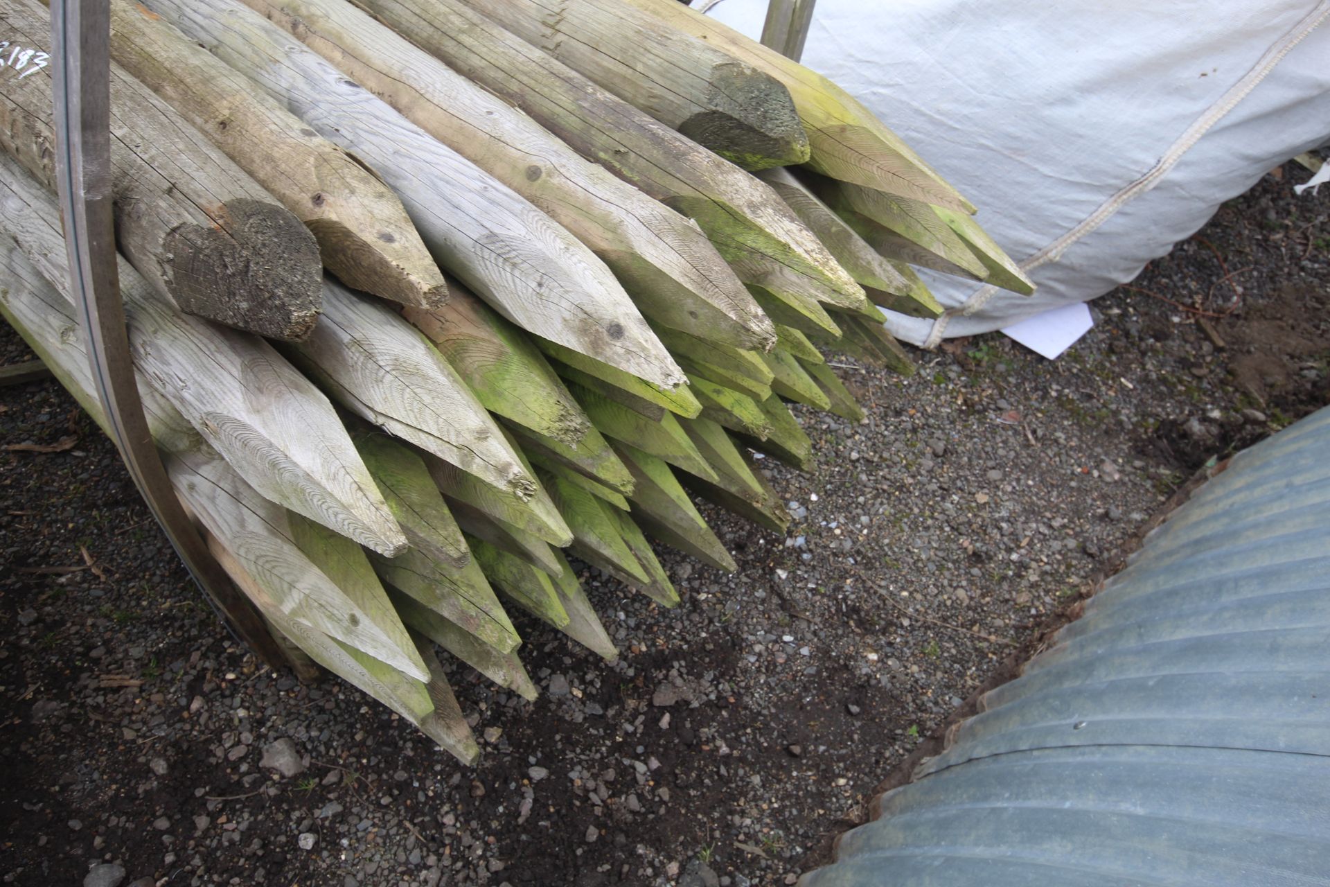 c.30x 100mm 1.75m unused fence posts. - Image 2 of 3