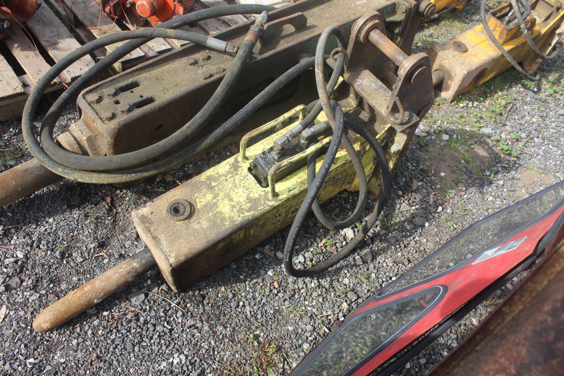 Arrow Head AMB 330 breaker. For sale on behalf of the Directors, pending liquidation. V