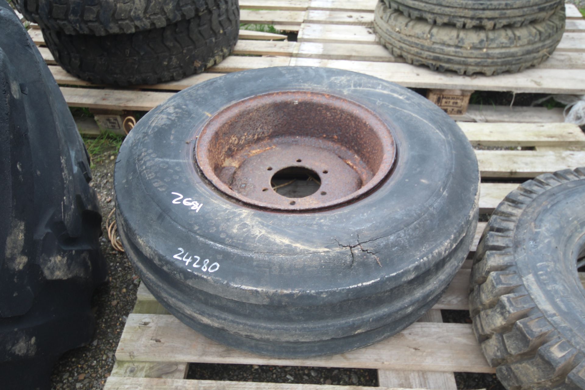 11.5-15 trailer wheel and tyre.