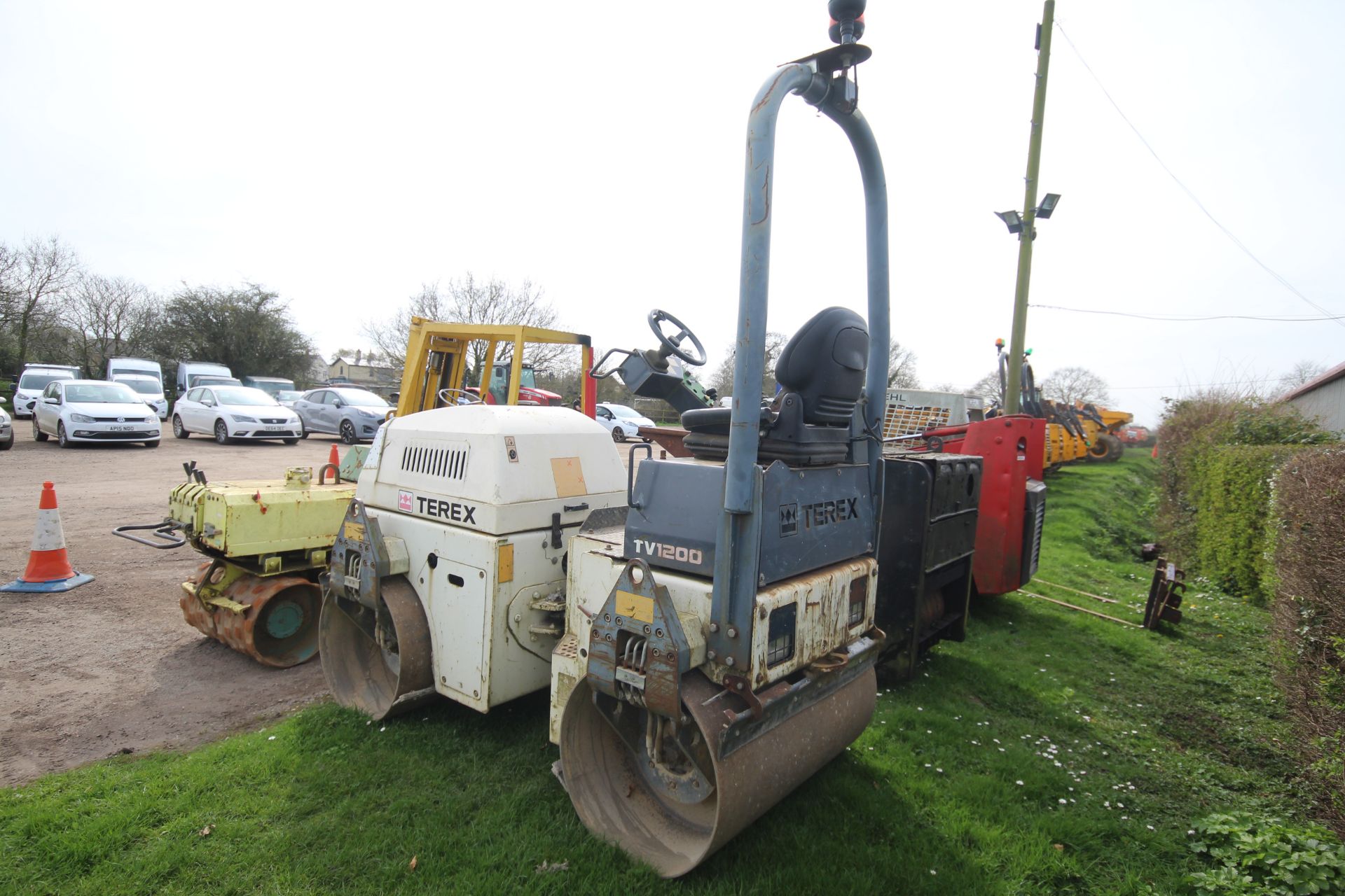 Terex TV1200K double drum vibrating roller. 2012. 943 hours. Serial number SLBTLOKOECCD1678. For - Image 2 of 36