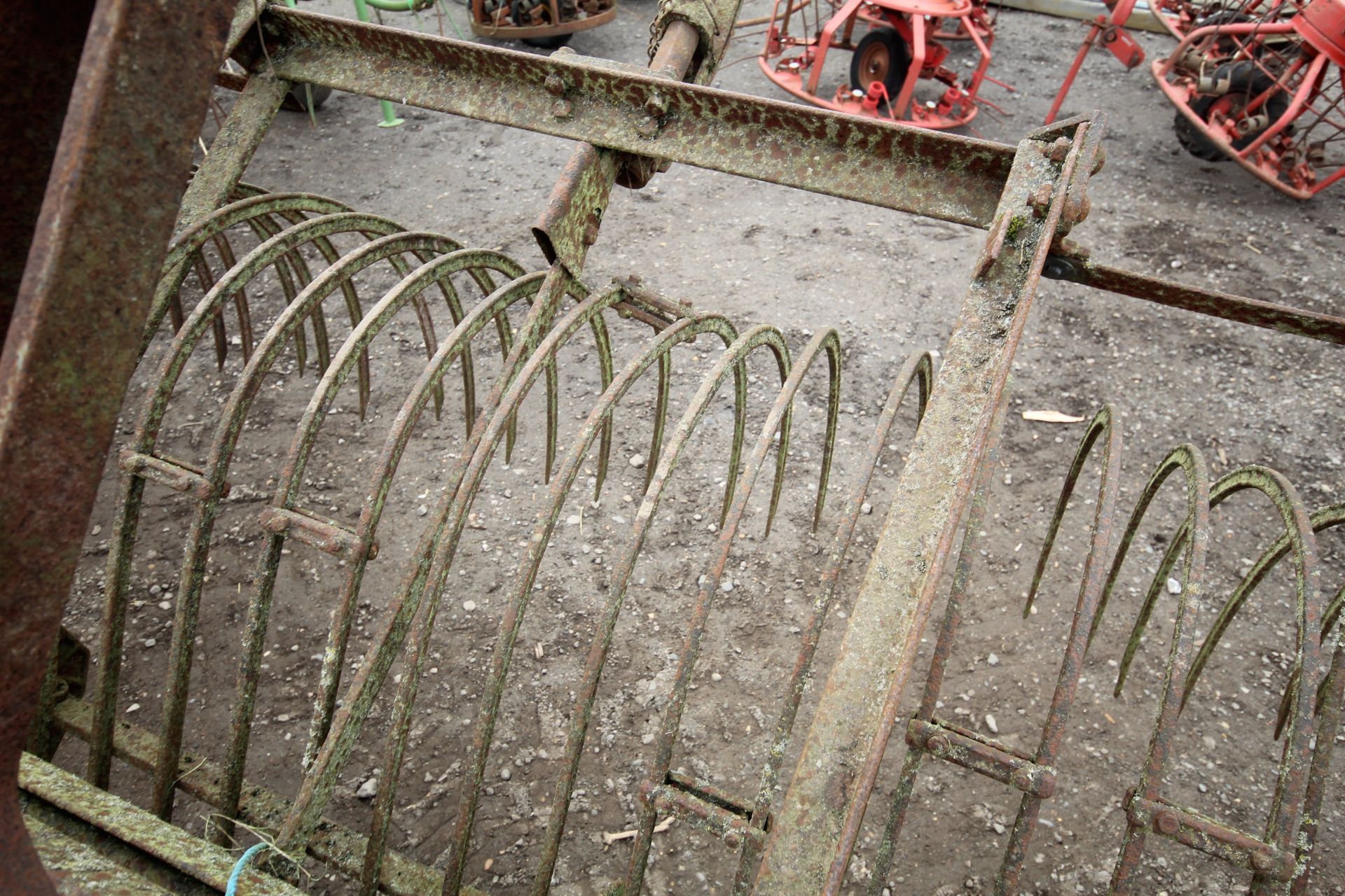 Trailed vintage hay rake. V - Image 6 of 10