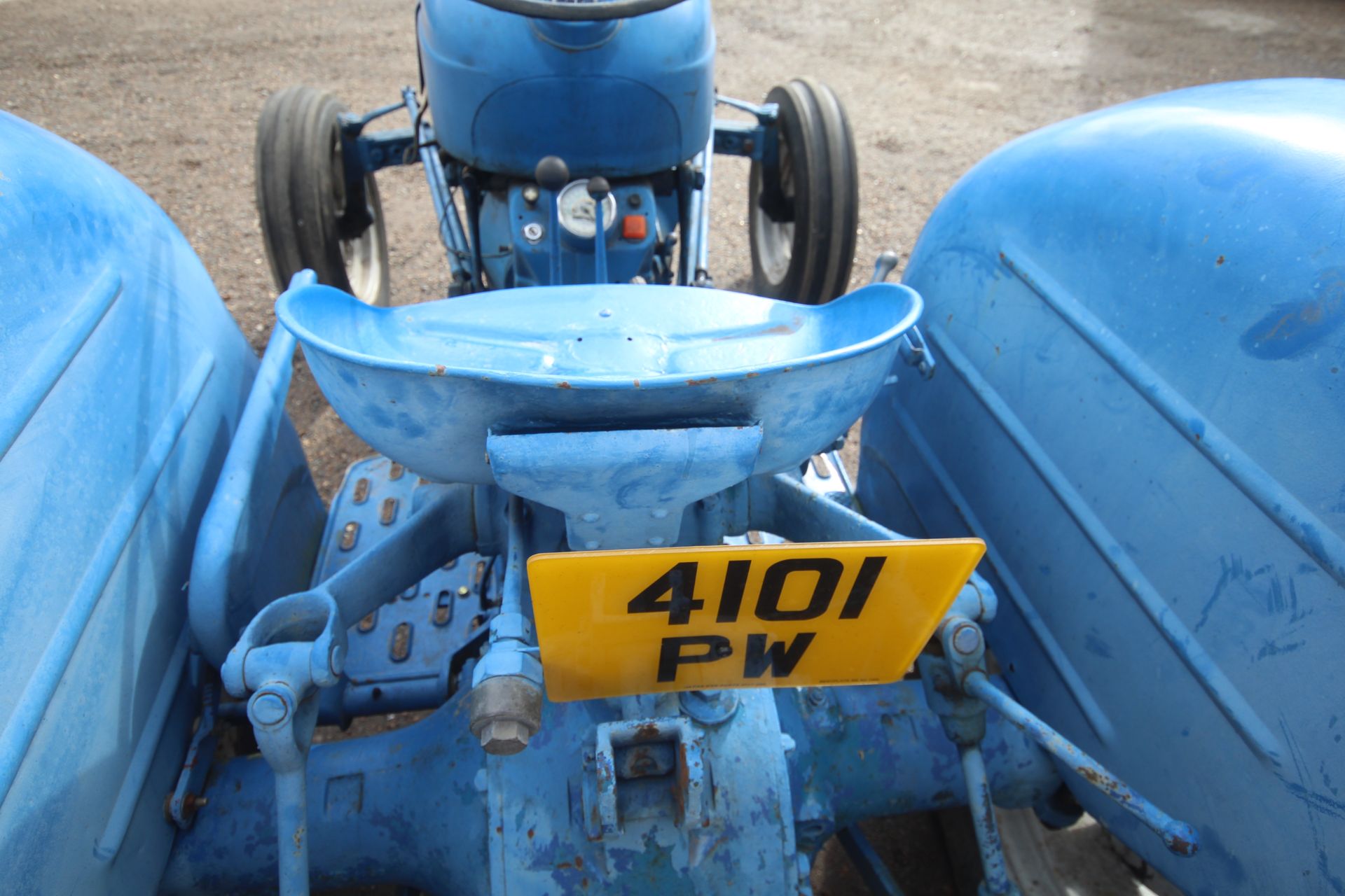 Fordson Dexta 2WD tractor. Registration 4101 PW. Date of first registration 02/02/1962. Key, V5 - Image 24 of 51