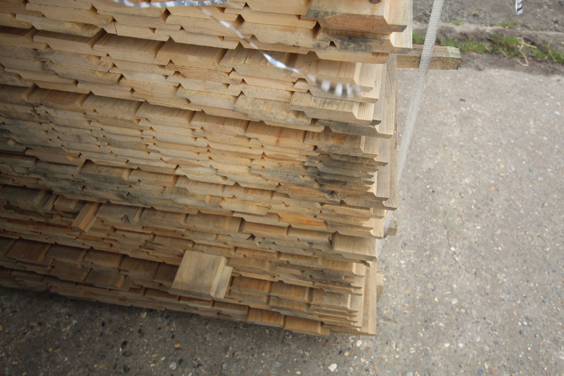 Large pack of unused timber. V - Bild 3 aus 3