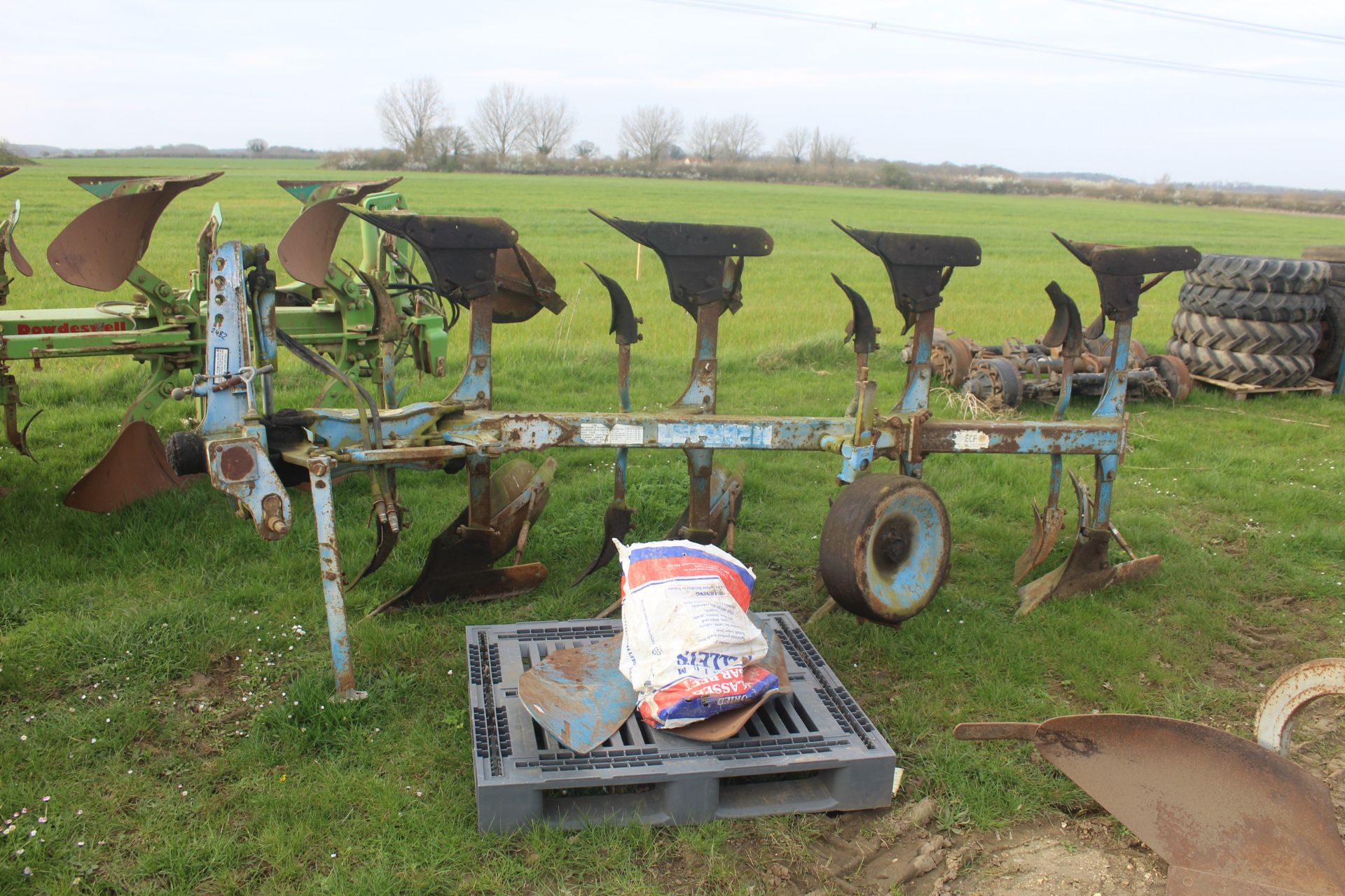 Lemken DL3+1F reversible plough. For sale due to retirement. V