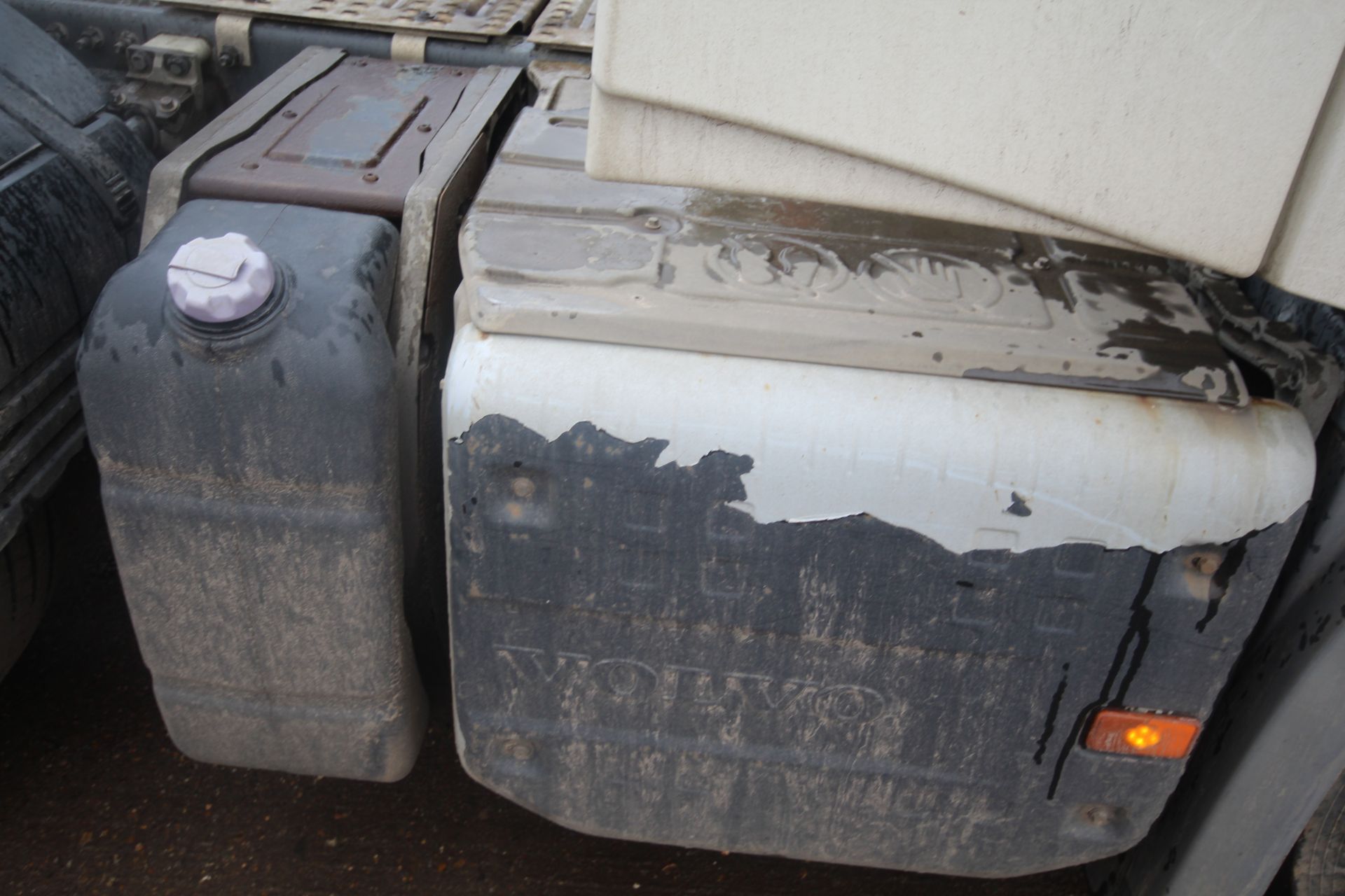 Volvo FH 460 6x2 Euro-6 auto mid-lift 44T unit. Registration WV15 VVX. Date of first registration - Image 13 of 83