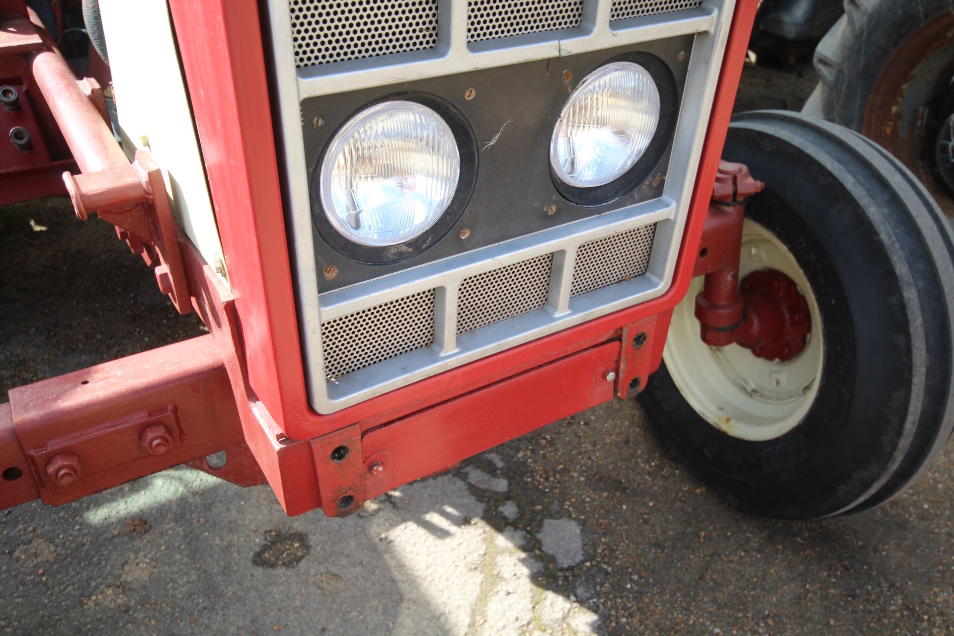 International Hydro 84 2WD tractor. Registration RGV 594W. Date of first registration 19/03/1981. - Image 8 of 62