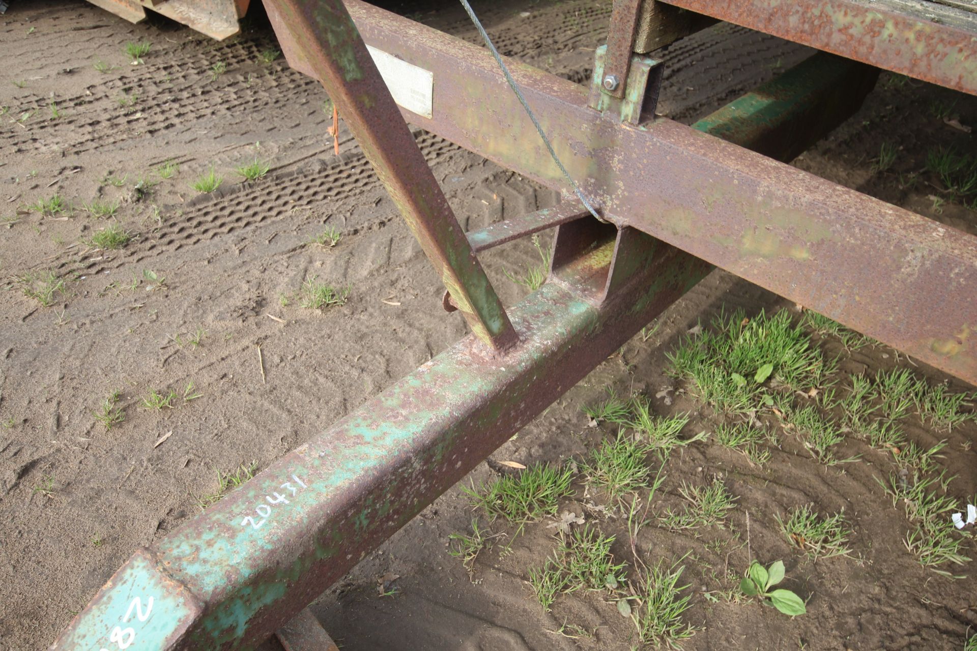 20ft single axle bale trailer. With front and rear ladders. - Image 6 of 20