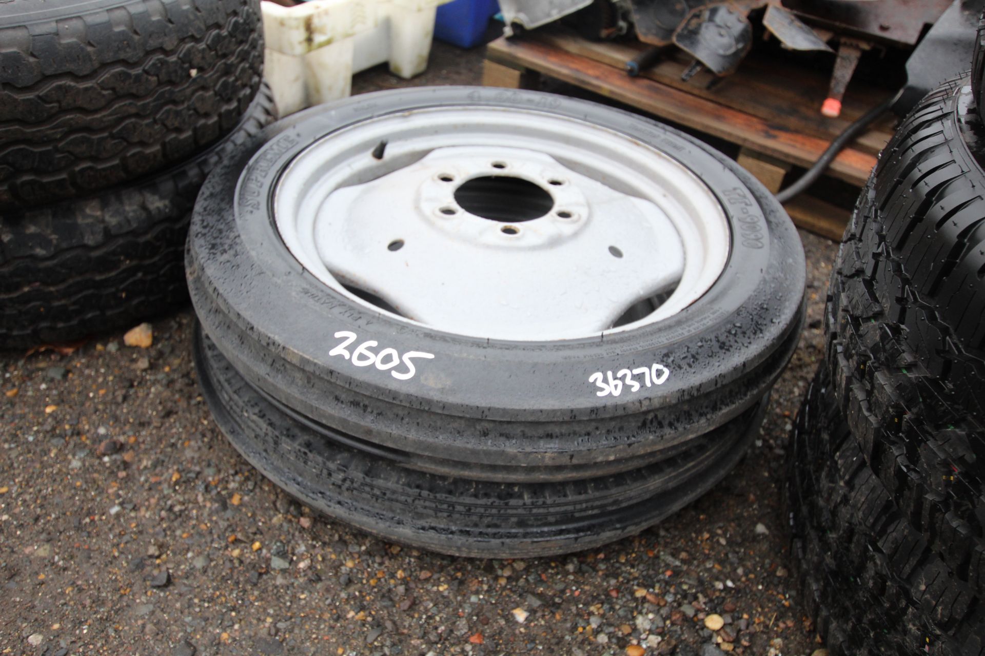 2x Ferguson 4.00-19 front wheels and tyres.