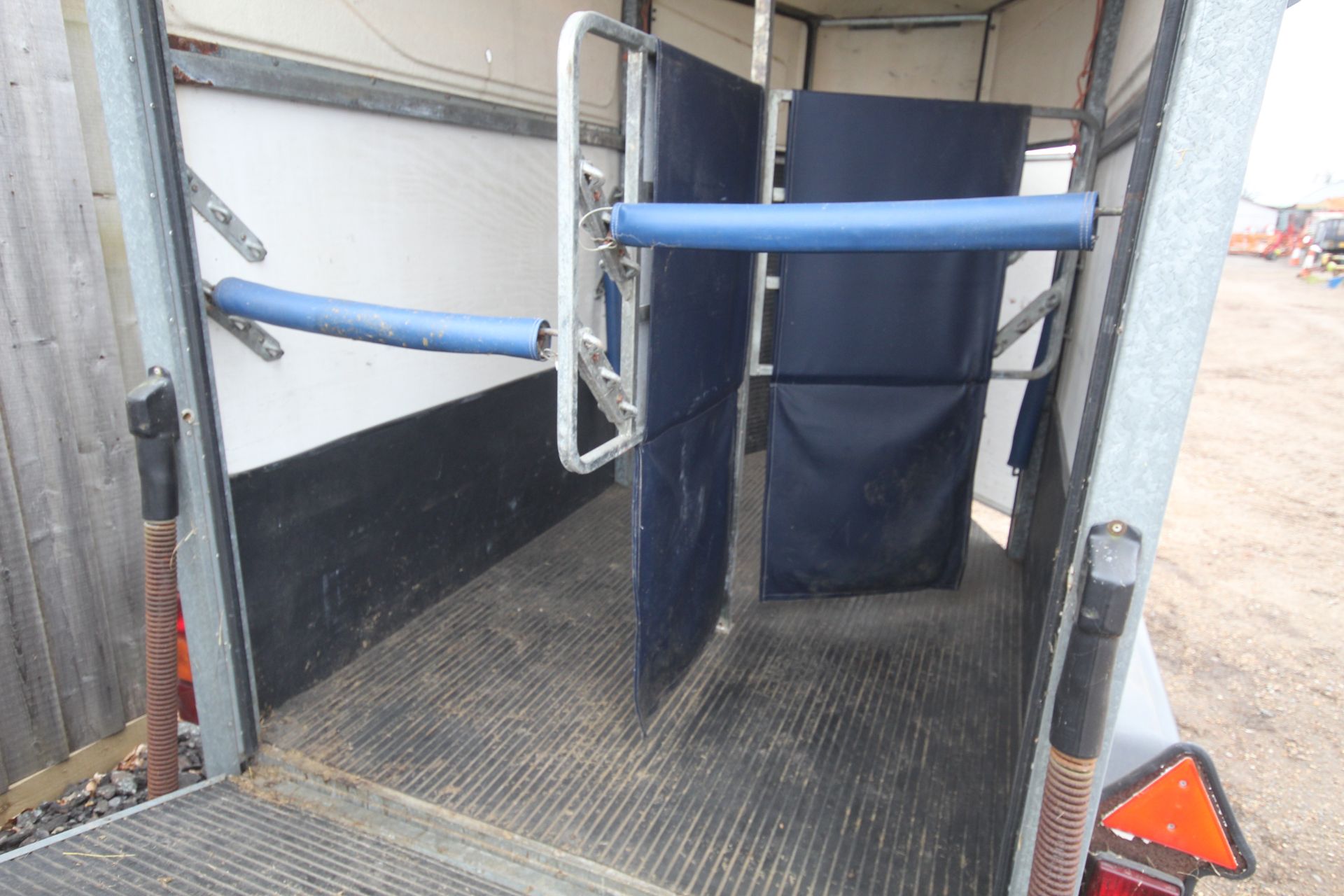 Indespension Monarque two horse twin axle horsebox. With front and rear ramps. Key held. - Image 33 of 45