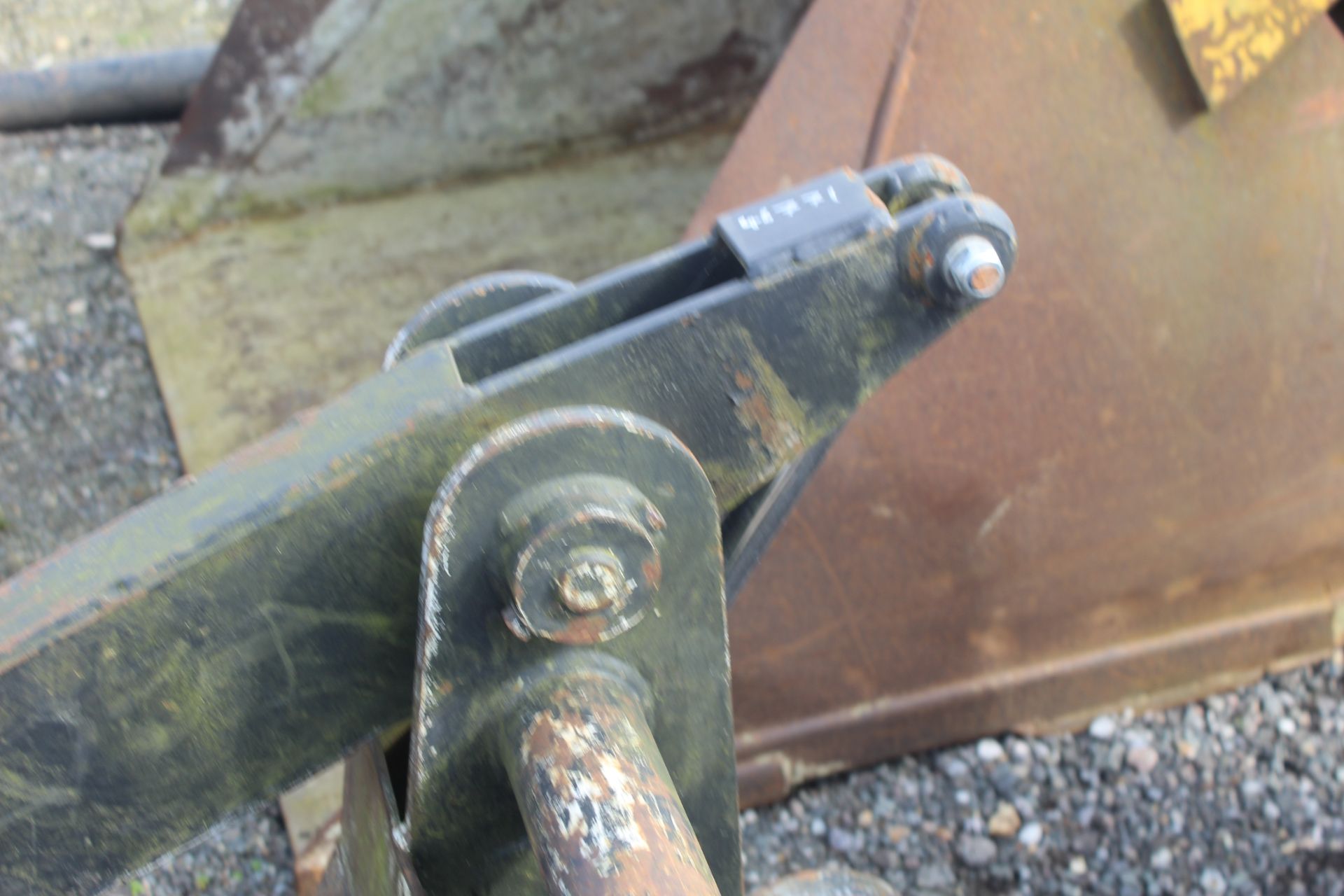 Large timber grab. JCB Q-Fit brackets. - Image 7 of 14