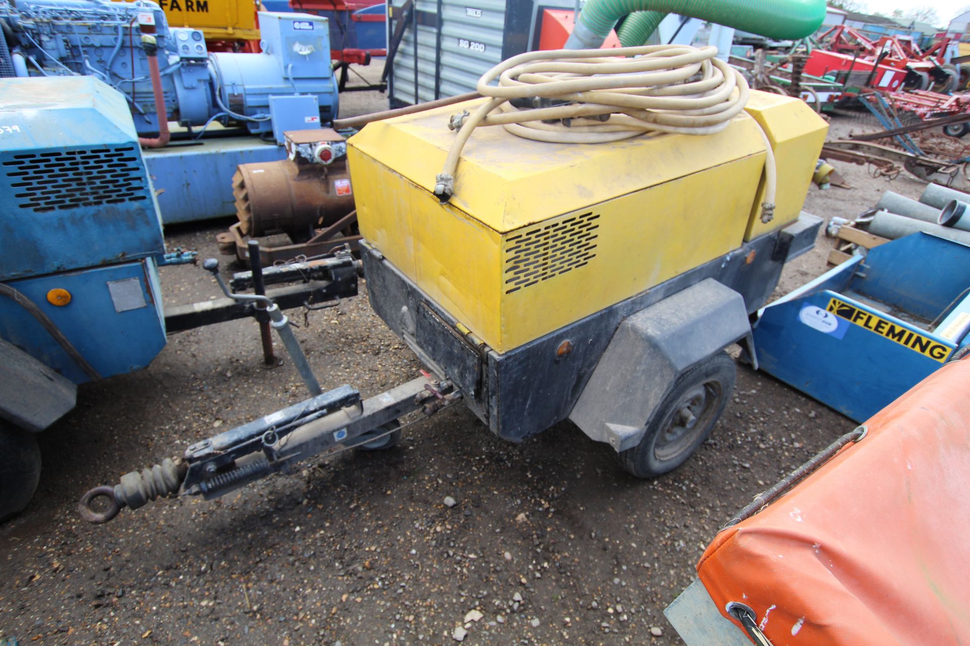 Road tow compressor. With pipes, lance and breaker