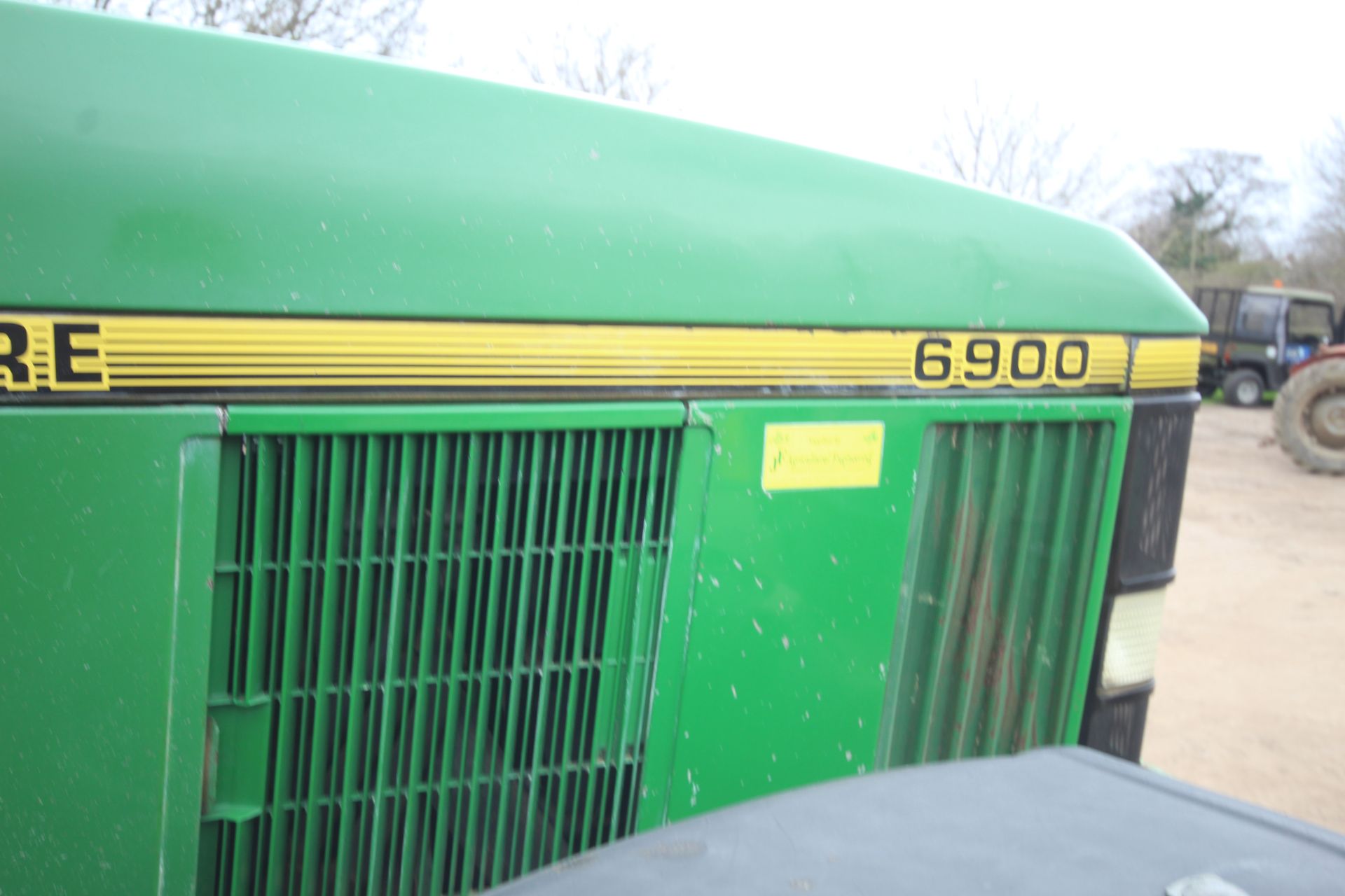 John Deere 6900 4WD tractor. Registration R952 LEL. Date of first registration 01/08/1997. 11,230 - Image 49 of 76