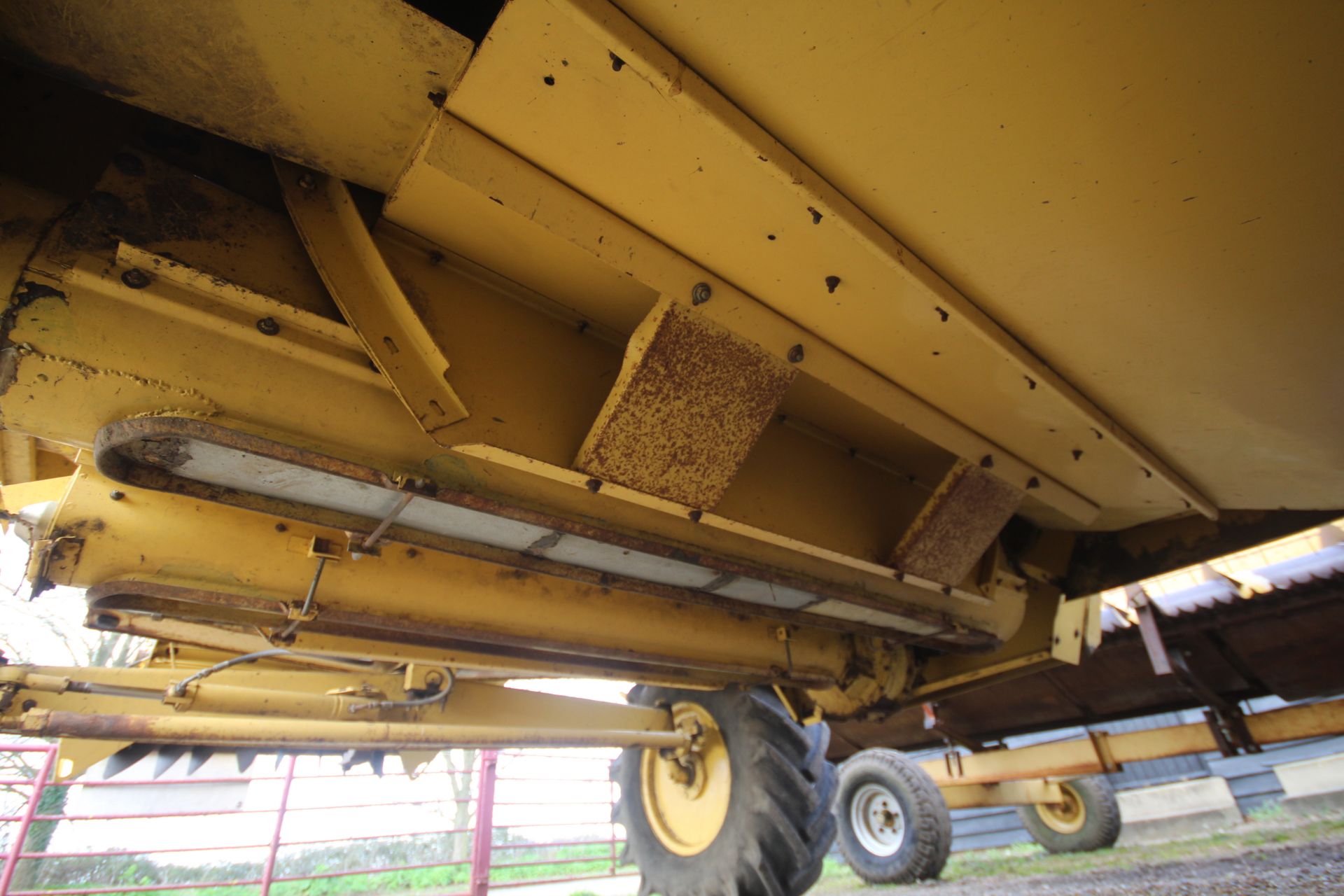 New Holland TX65 5 straw walker combine harvester. Registration N887 SKS. Date of first registration - Image 116 of 163