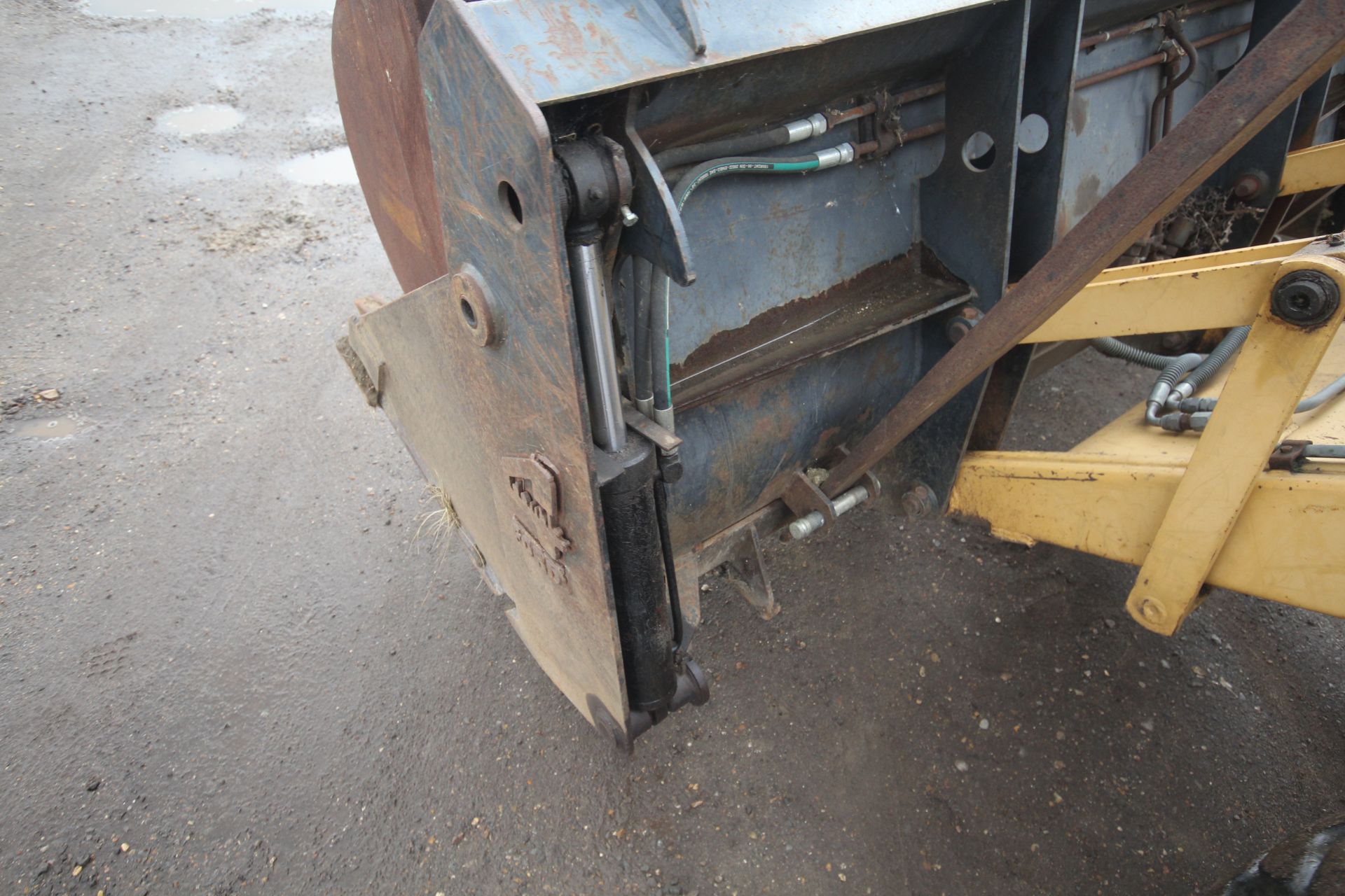 Ford 655 4WD backhoe loader. Registration F829 MVX. Date of first registration 03/10/1988. Showing - Image 71 of 87