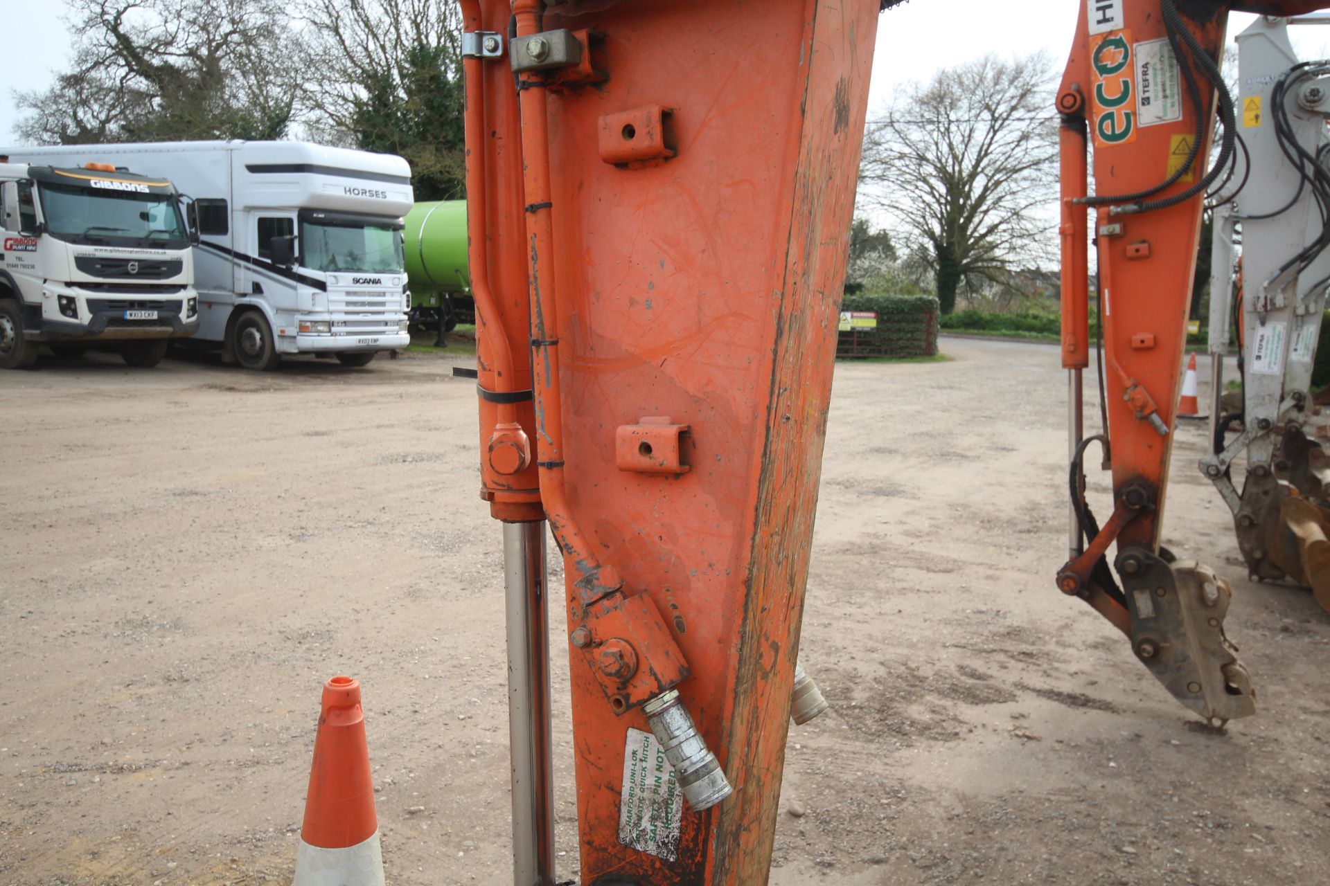 Hitachi Z-Axis 85-USB LC-3 8.5T rubber track excavator. 2012. 7,217 hours. Serial number HCM - Image 46 of 71