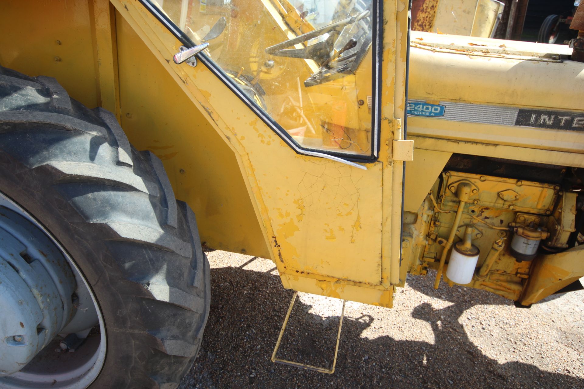 International 2400 Series A 2WD tractor. Registration GDX 955N. Date of first registration 01/11/ - Image 40 of 66