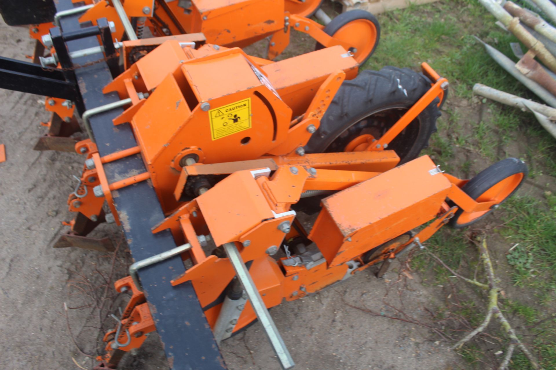 Stanhay Rallye 592 hdraulic folding 12 row beet drill. With bout markers. V - Bild 12 aus 28