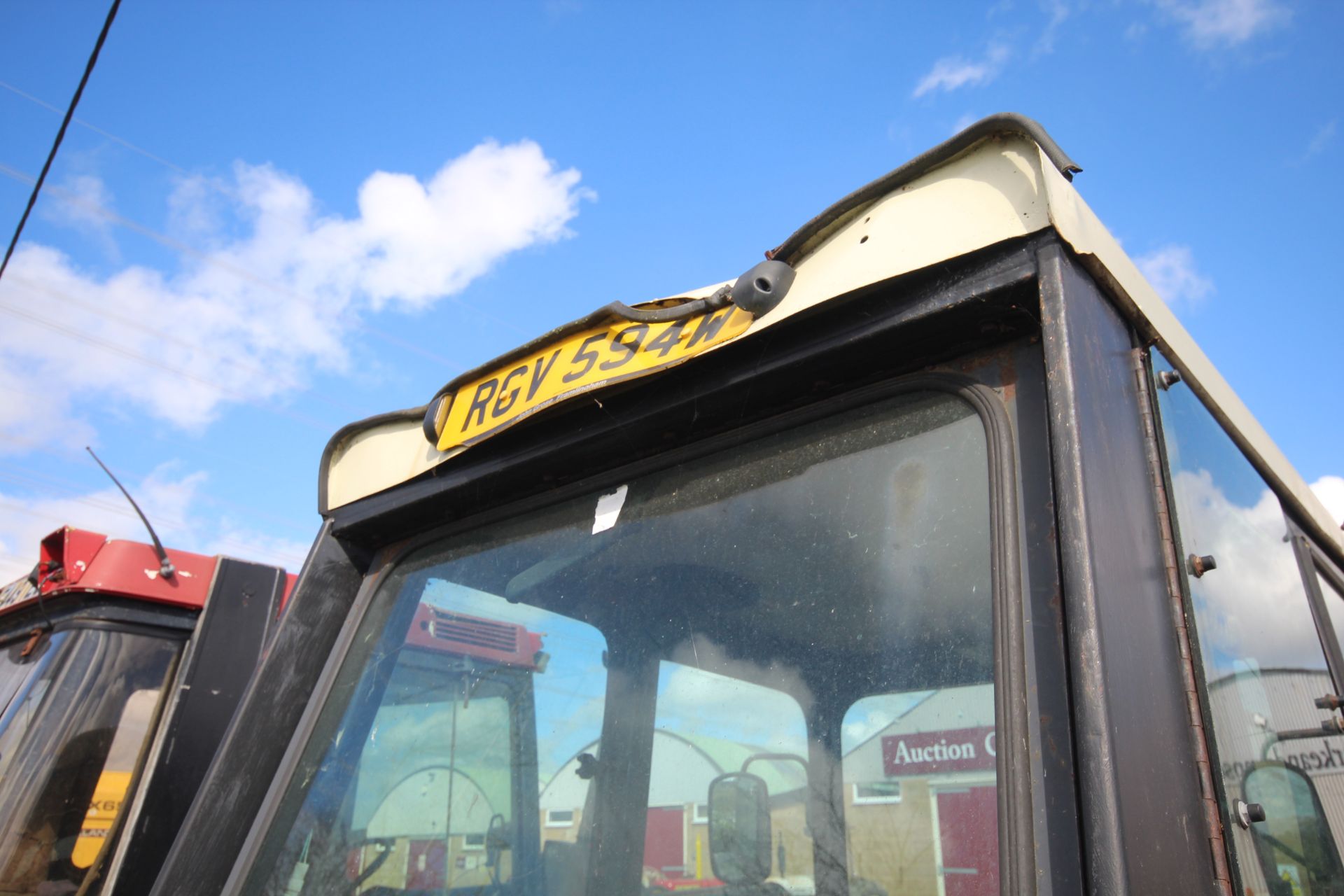 International Hydro 84 2WD tractor. Registration RGV 594W. Date of first registration 19/03/1981. - Image 20 of 62