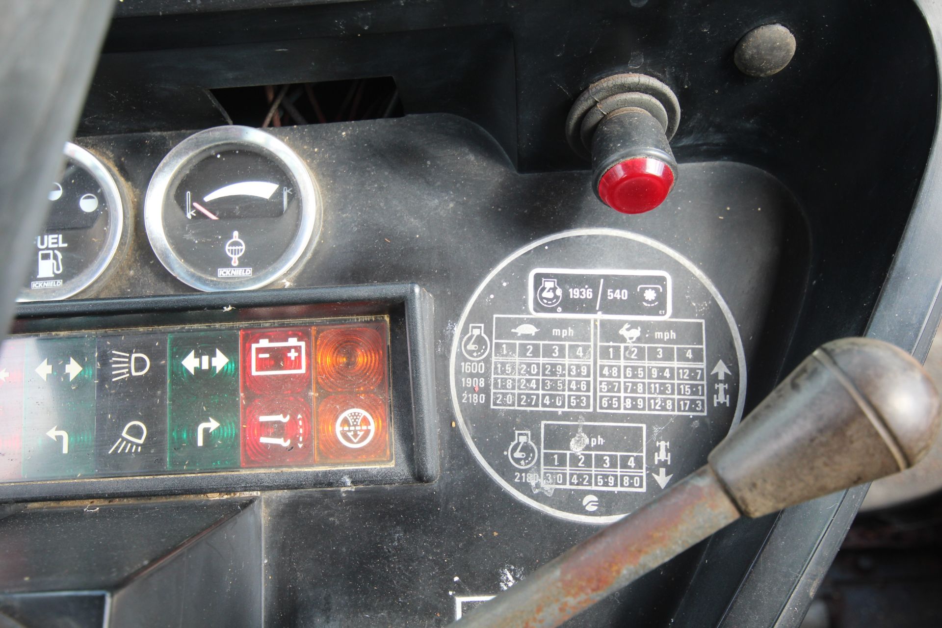 Case International 485 2WD tractor. Registration D404 APV. Date of first registration 27/10/1986. - Image 48 of 57