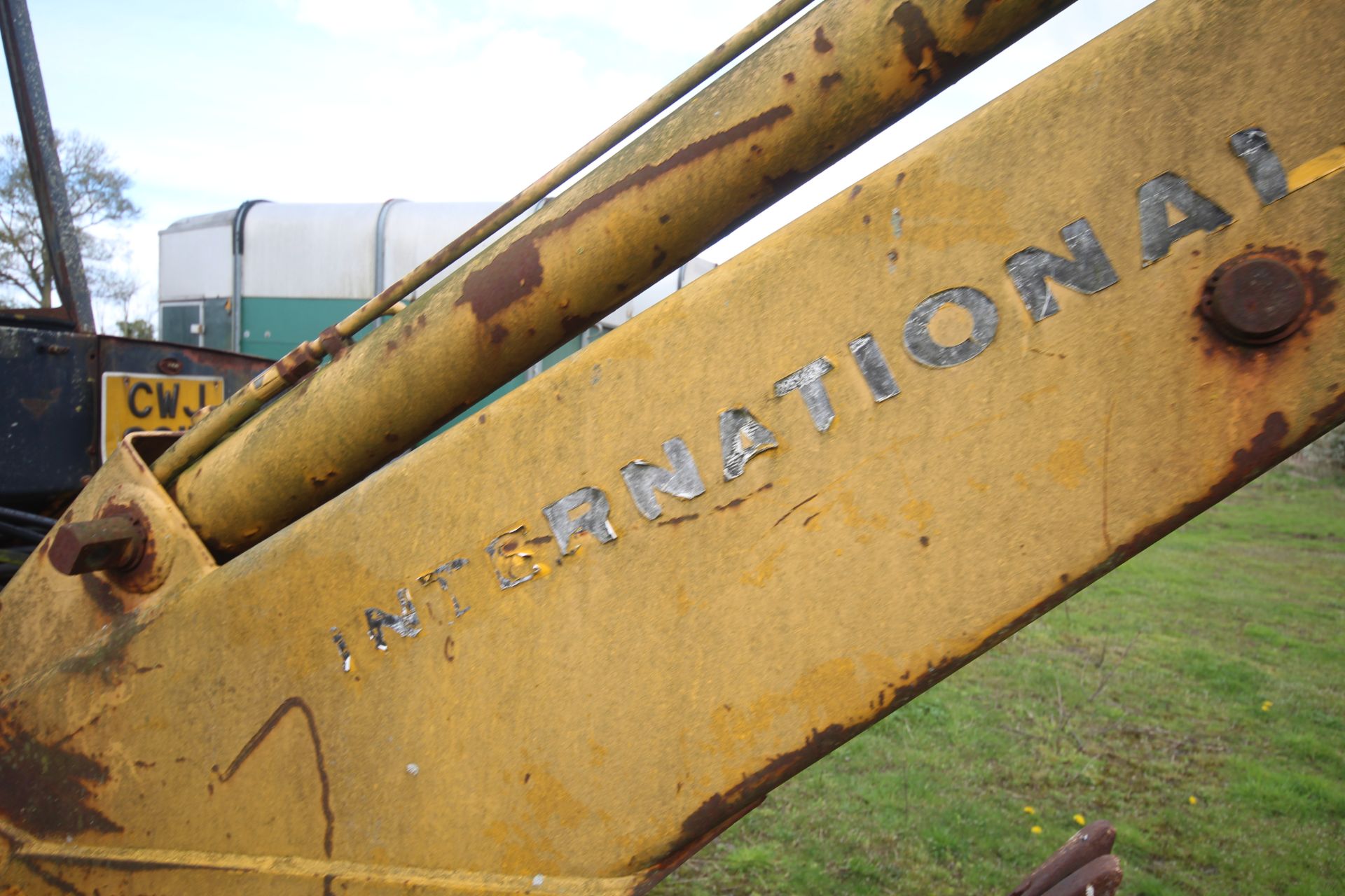 International Harvester 260A 2WD backhoe loader. Registration CWJ 891T (no paperwork). Date of first - Bild 56 aus 104