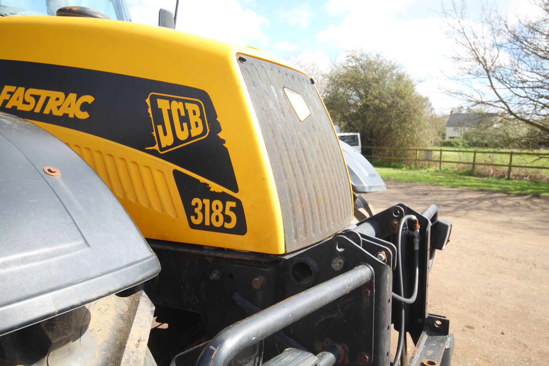 JCB Fastrac 3185 Autoshift 4WD tractor. Registration X642 AHT. Date of first registration 04/09/ - Image 51 of 71