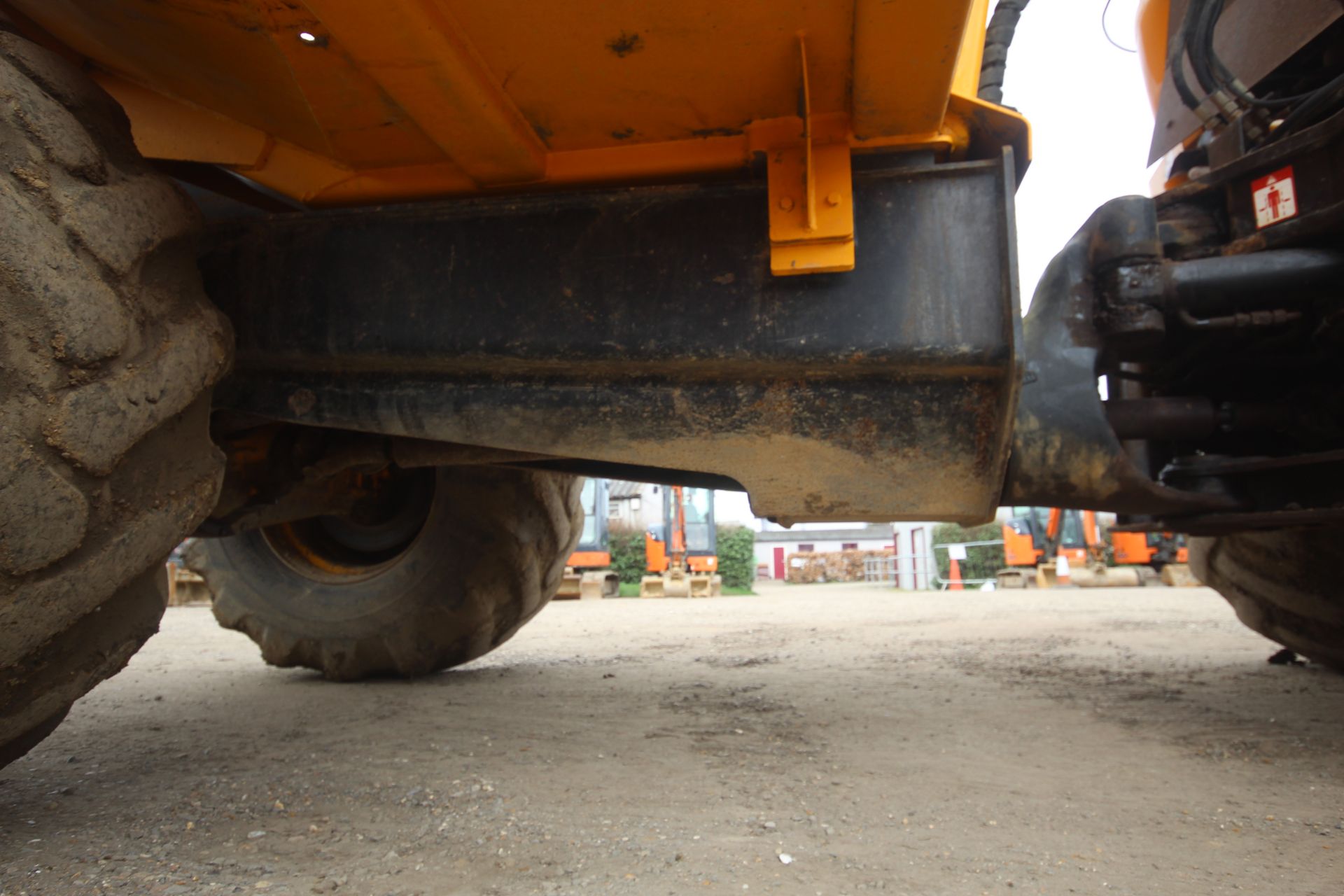 JCB 714 14T 4WD dumper. 2006. 6,088 hours. Serial number SLP714AT6EO830370. Owned from new. Key - Image 41 of 108