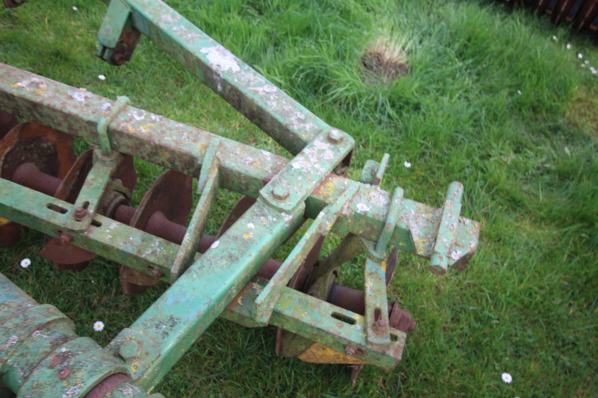 John Deere 3.5m trailed discs. For sale due to retirement. V - Image 14 of 15