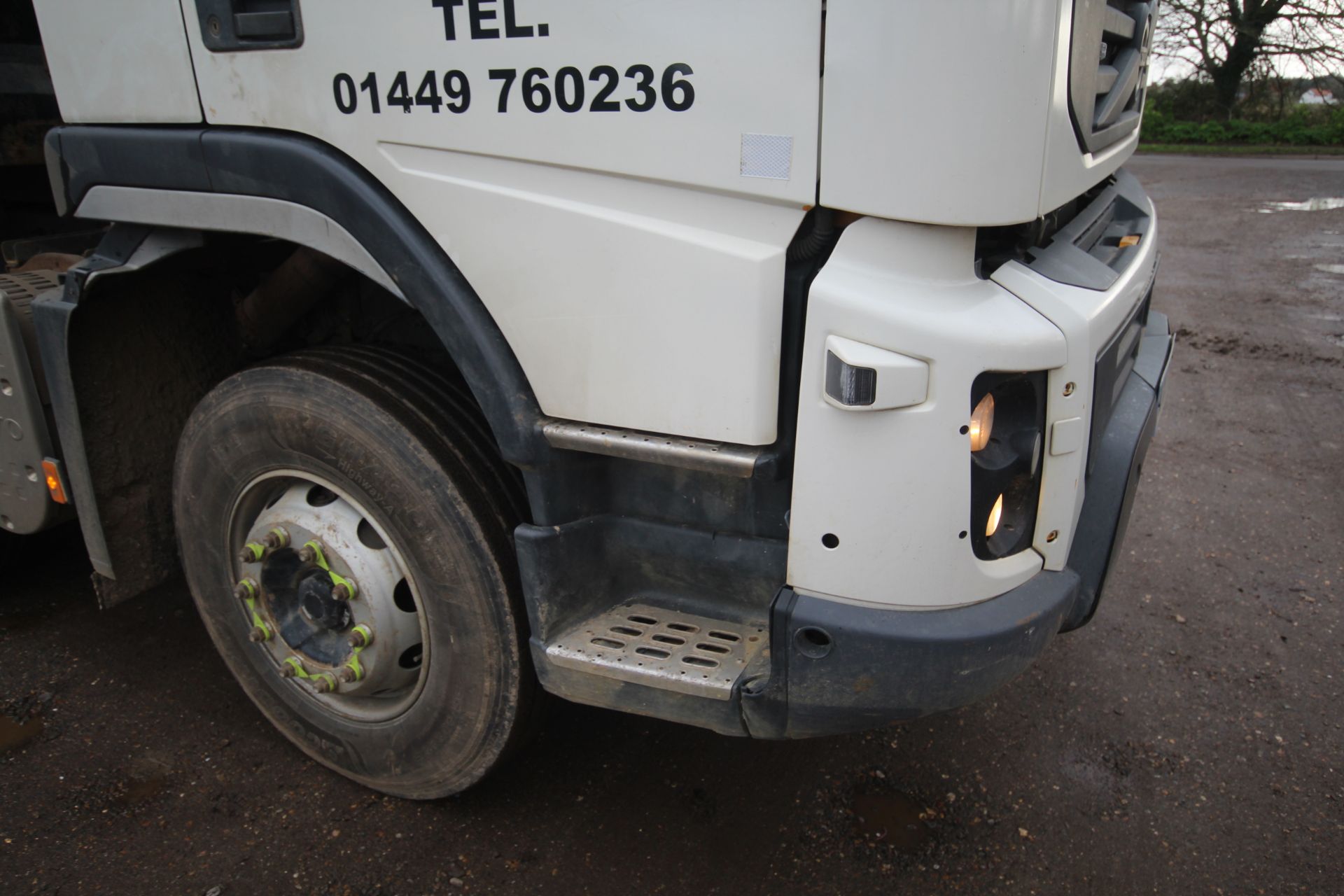 Volvo FMX 410 8x4 32T tipper. Registration WX13 CKF. Date of first registration 17/05/2013. 520, - Image 11 of 80